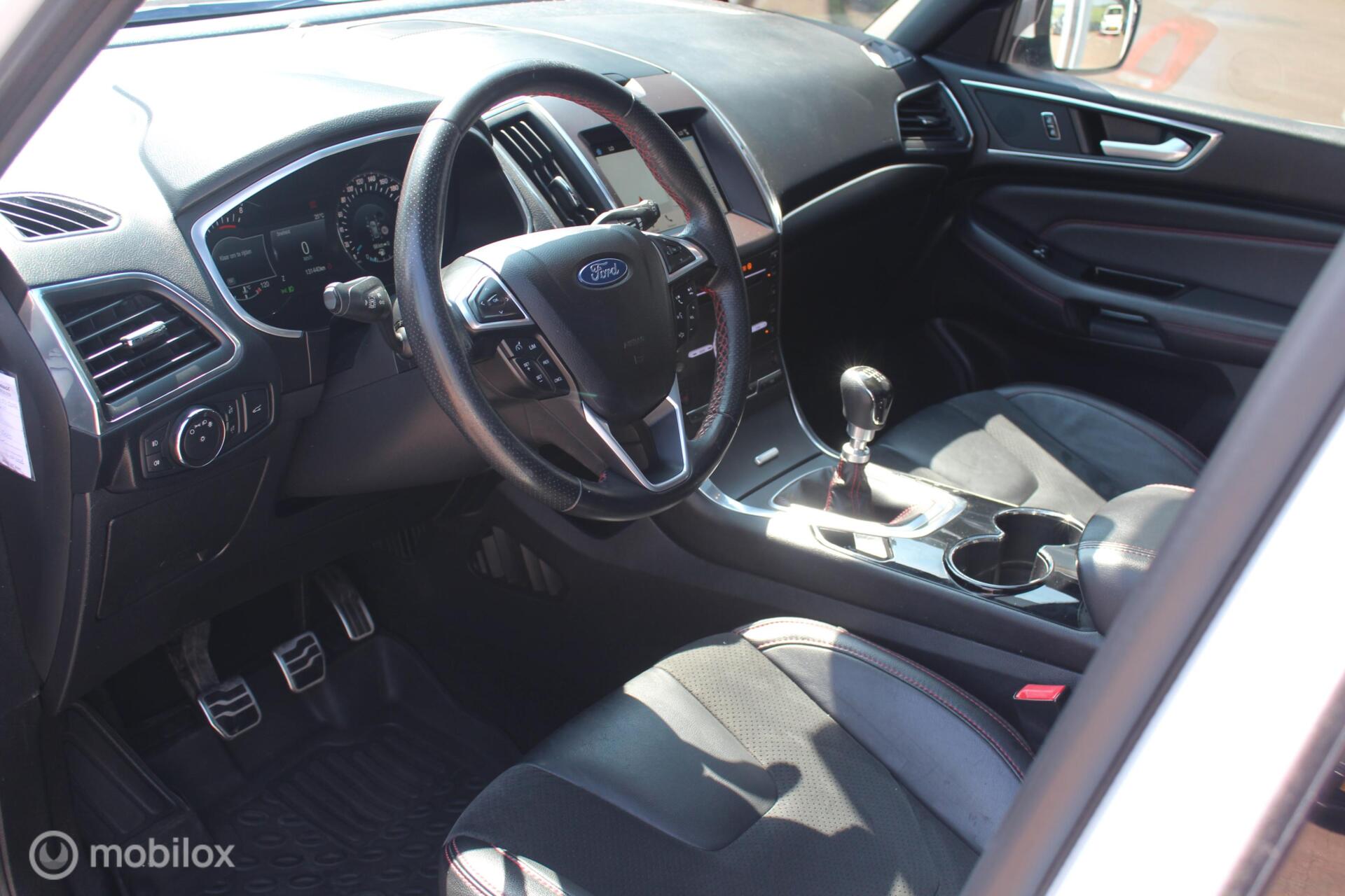 Foto van Ford S-max