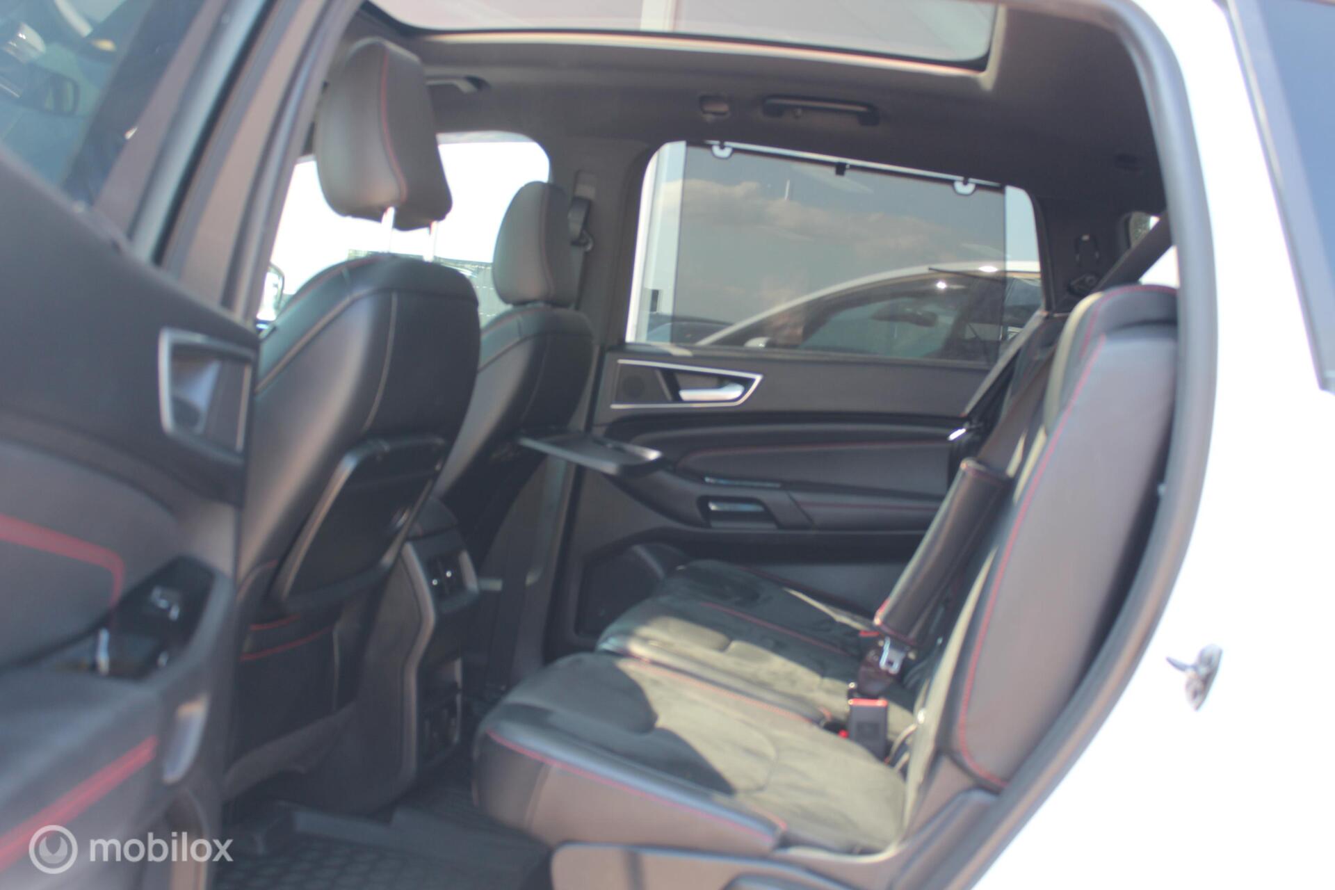 Foto van Ford S-max