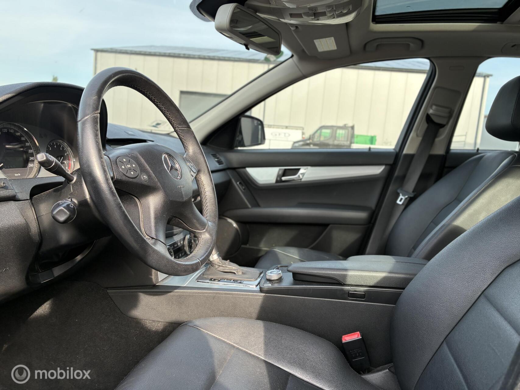 Foto van Mercedes-Benz C 280