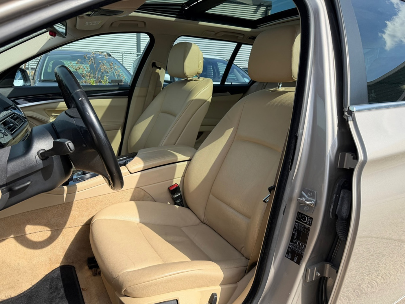 Foto van BMW 523i