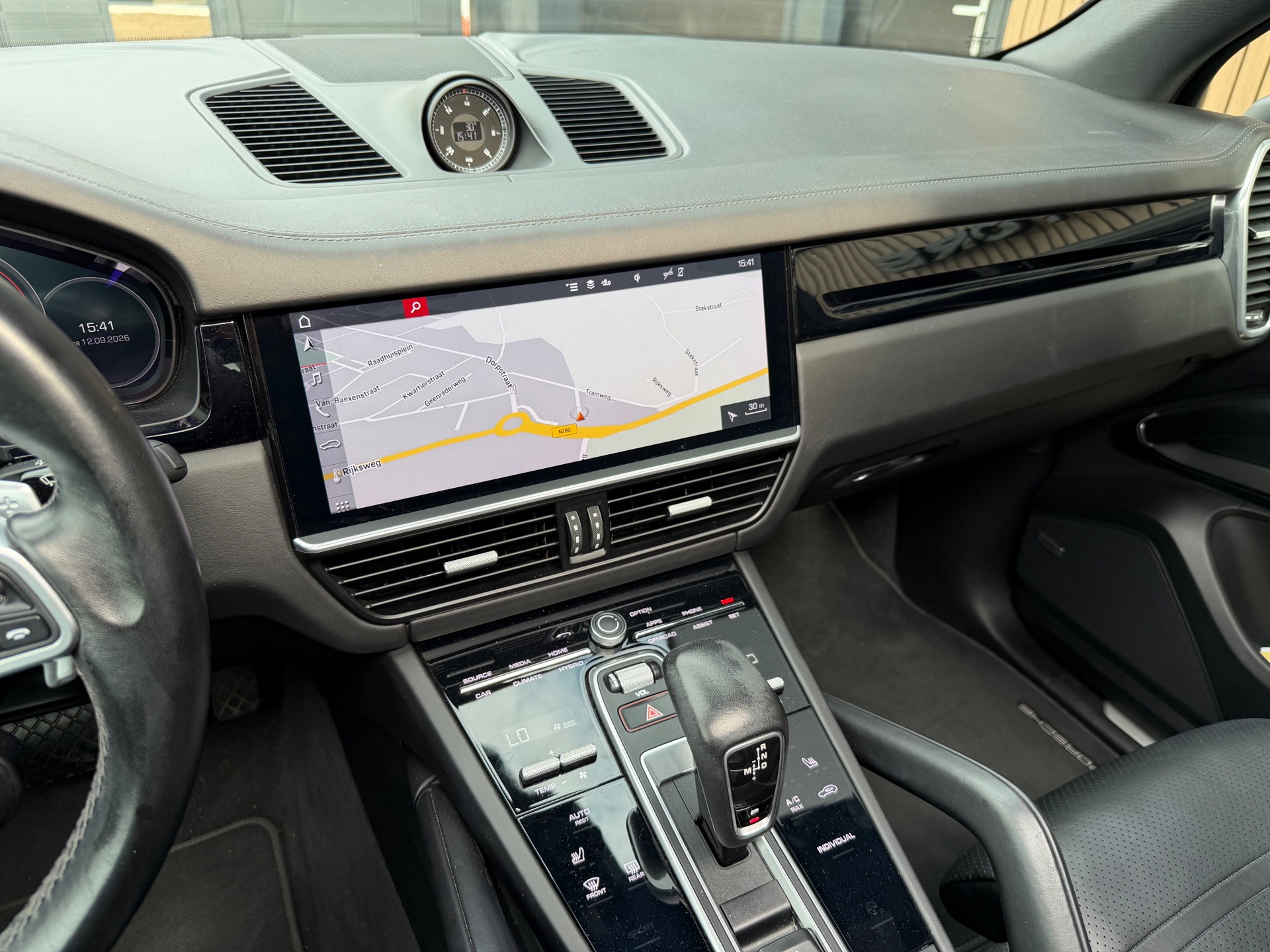 Foto van Porsche Cayenne E-hybrid