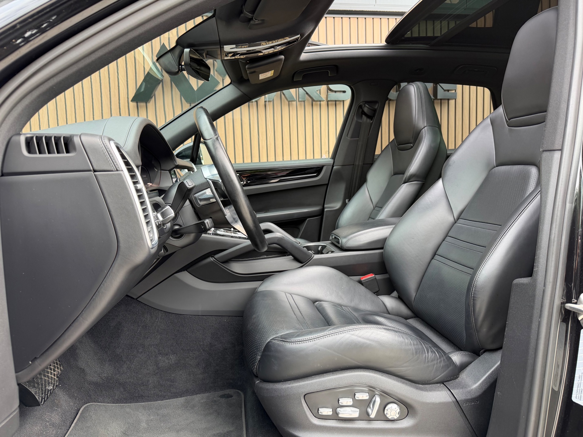 Foto van Porsche Cayenne E-hybrid