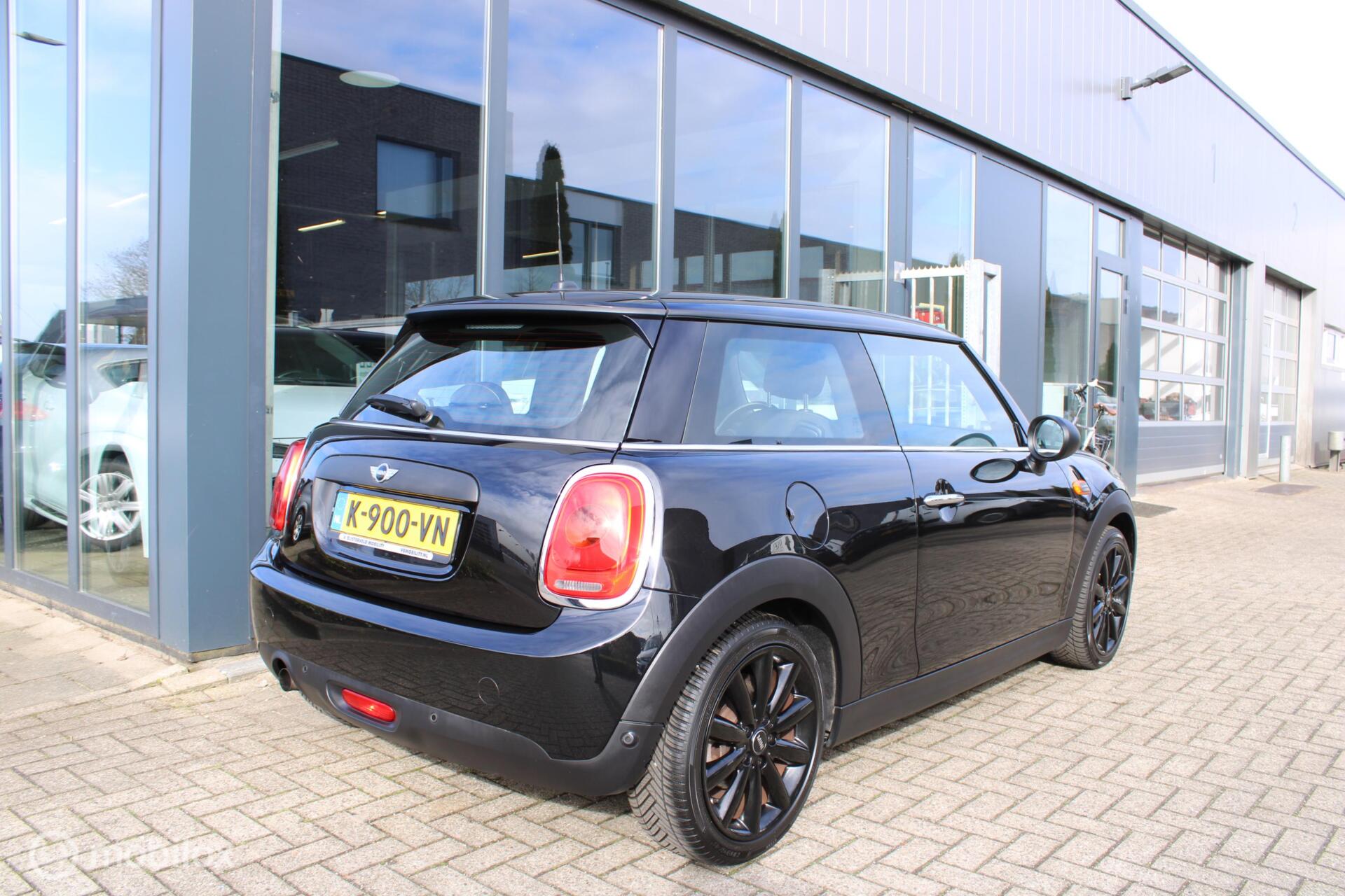 Foto van Mini One