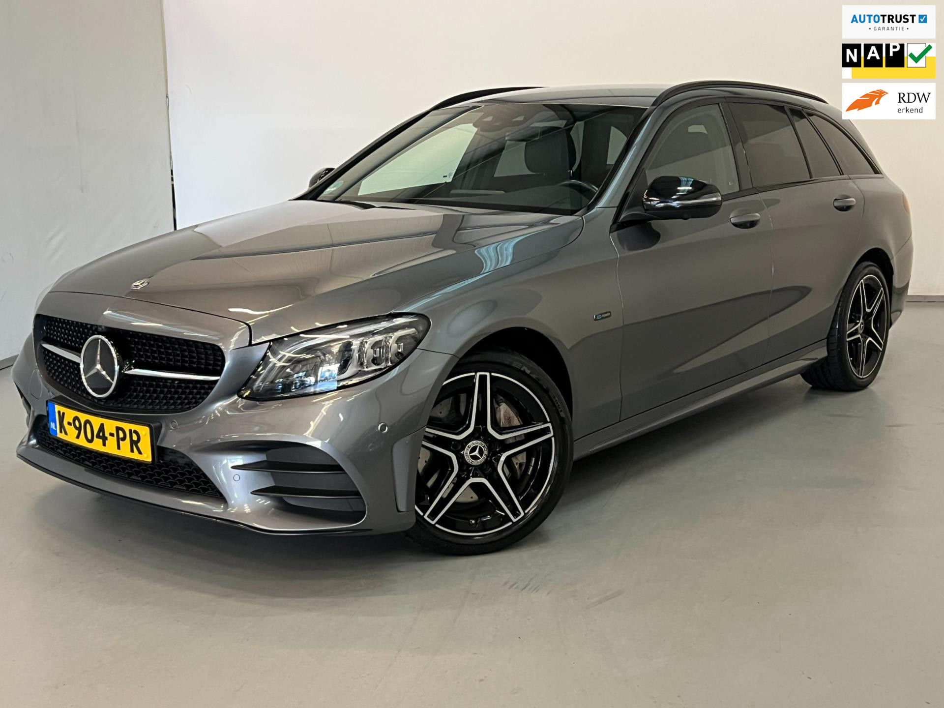 Mercedes-Benz C-klasse 300 e Business Solution AMG Limited 2021 - voorkant