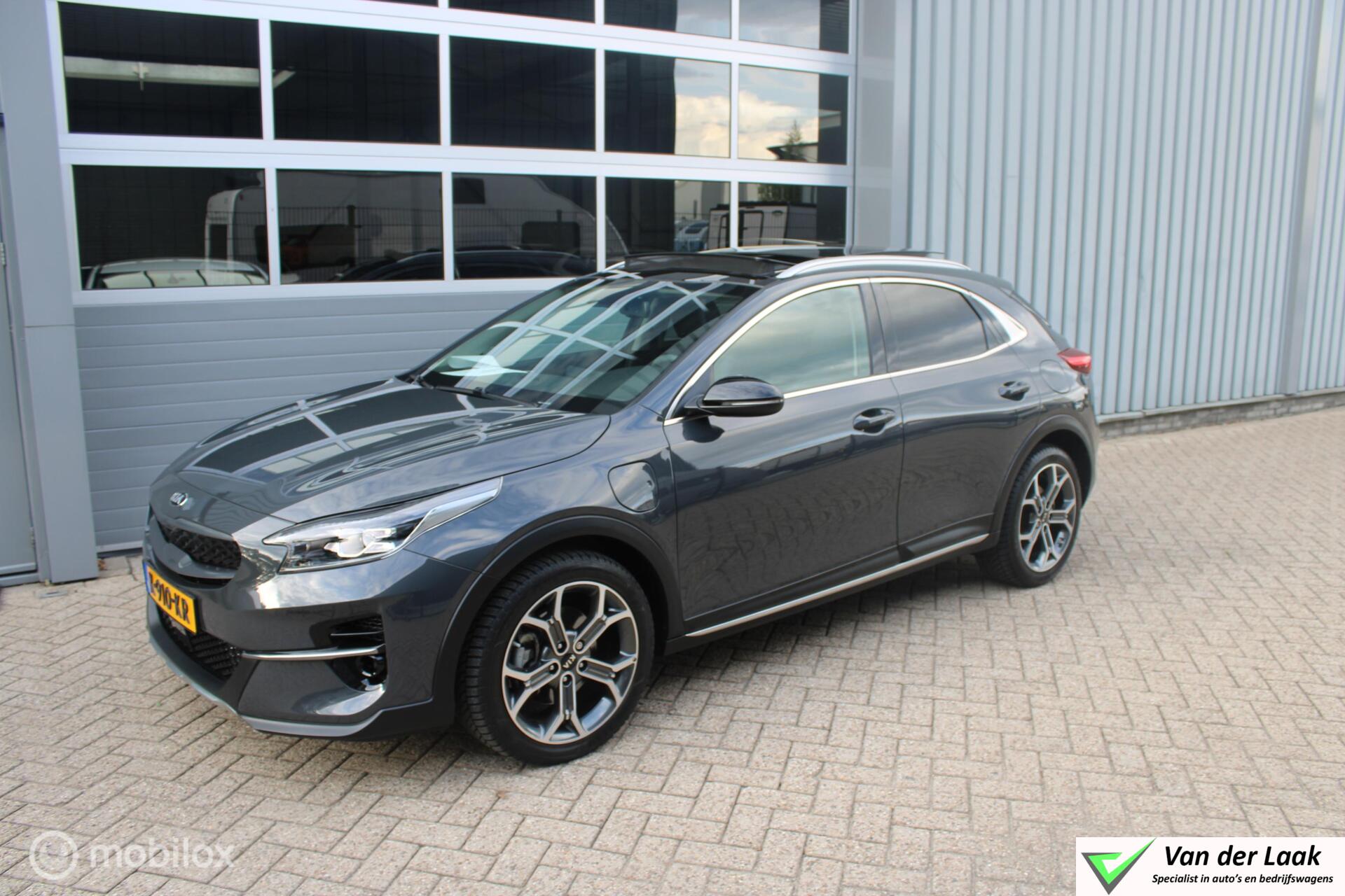 Kia Xceed 1.6 GDi PHEV ExecutiveLine 1e Eig NL Auto | Panoramadak | Leer | Stoelverwarming en Koeling. 2021 - voorkant