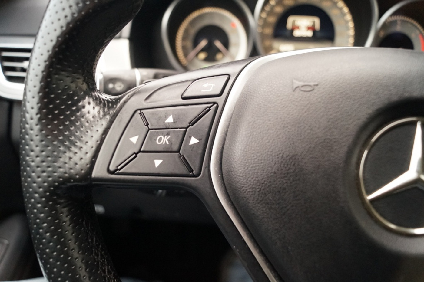 Foto van Mercedes-Benz E 200 Bluetec