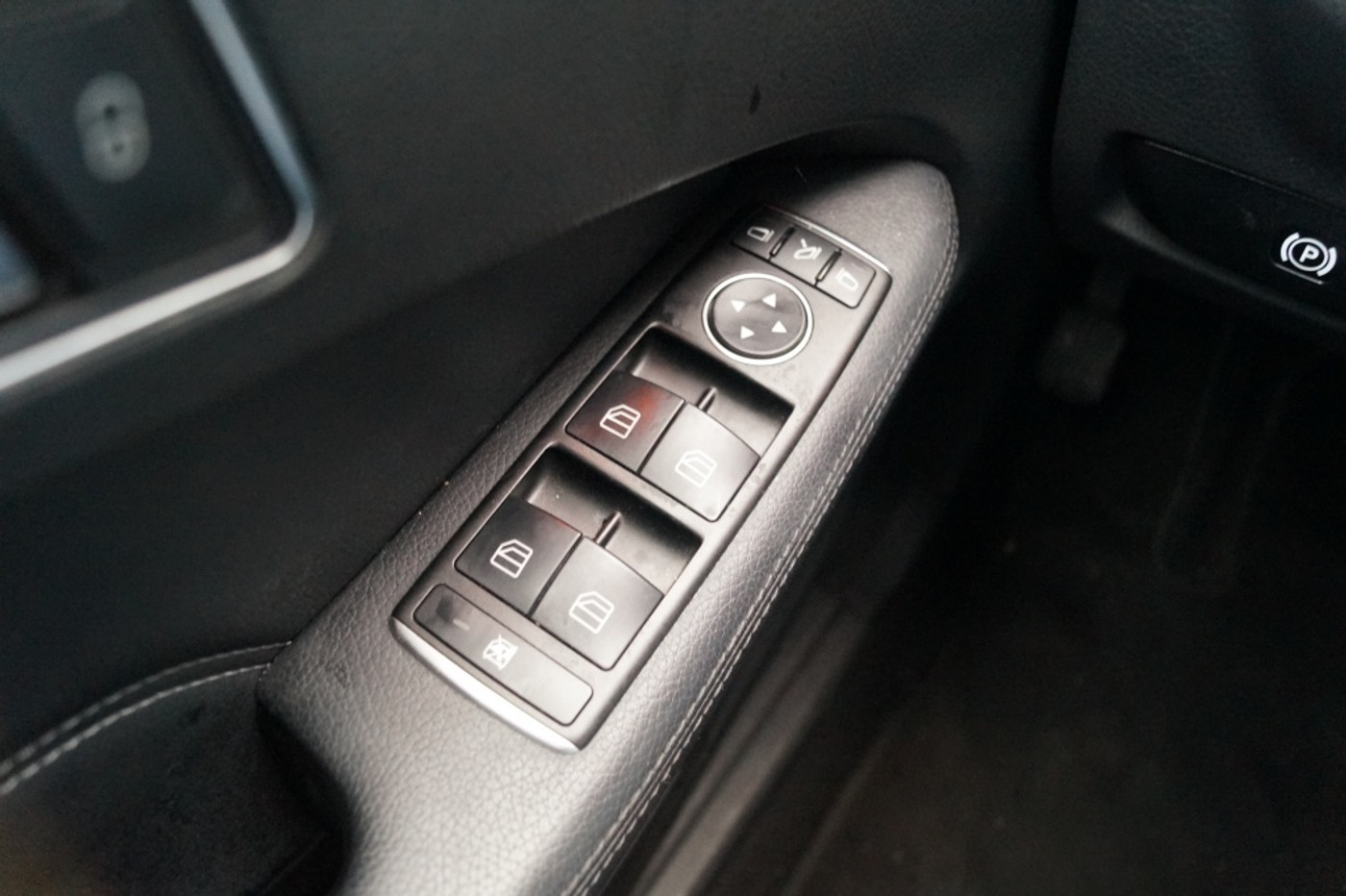 Foto van Mercedes-Benz E 200 Bluetec