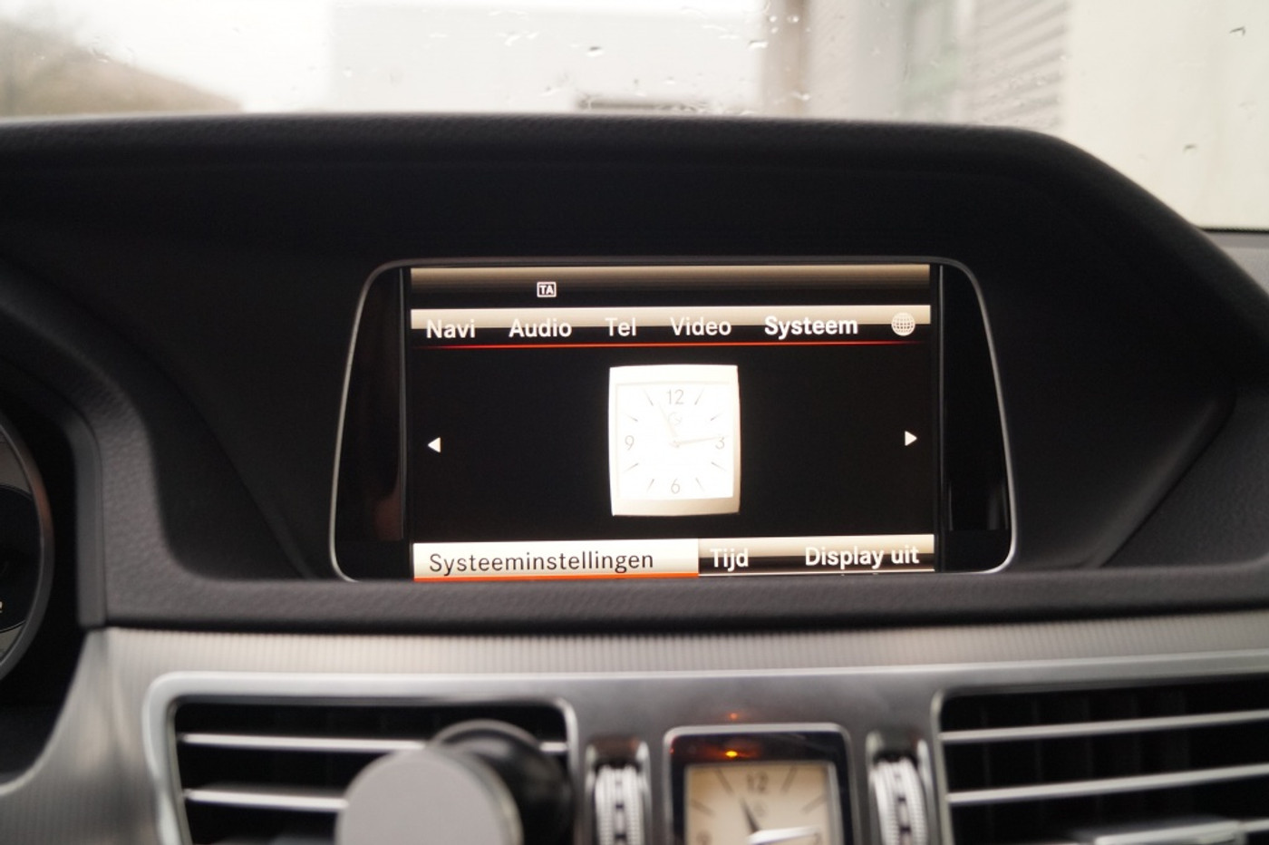 Foto van Mercedes-Benz E 200 Bluetec