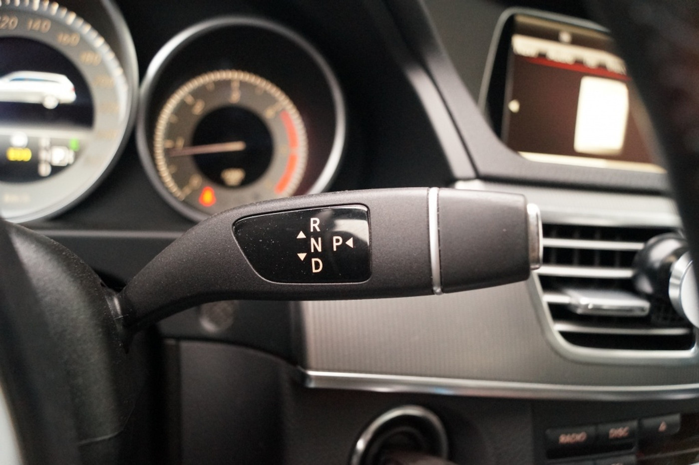 Foto van Mercedes-Benz E 200 Bluetec