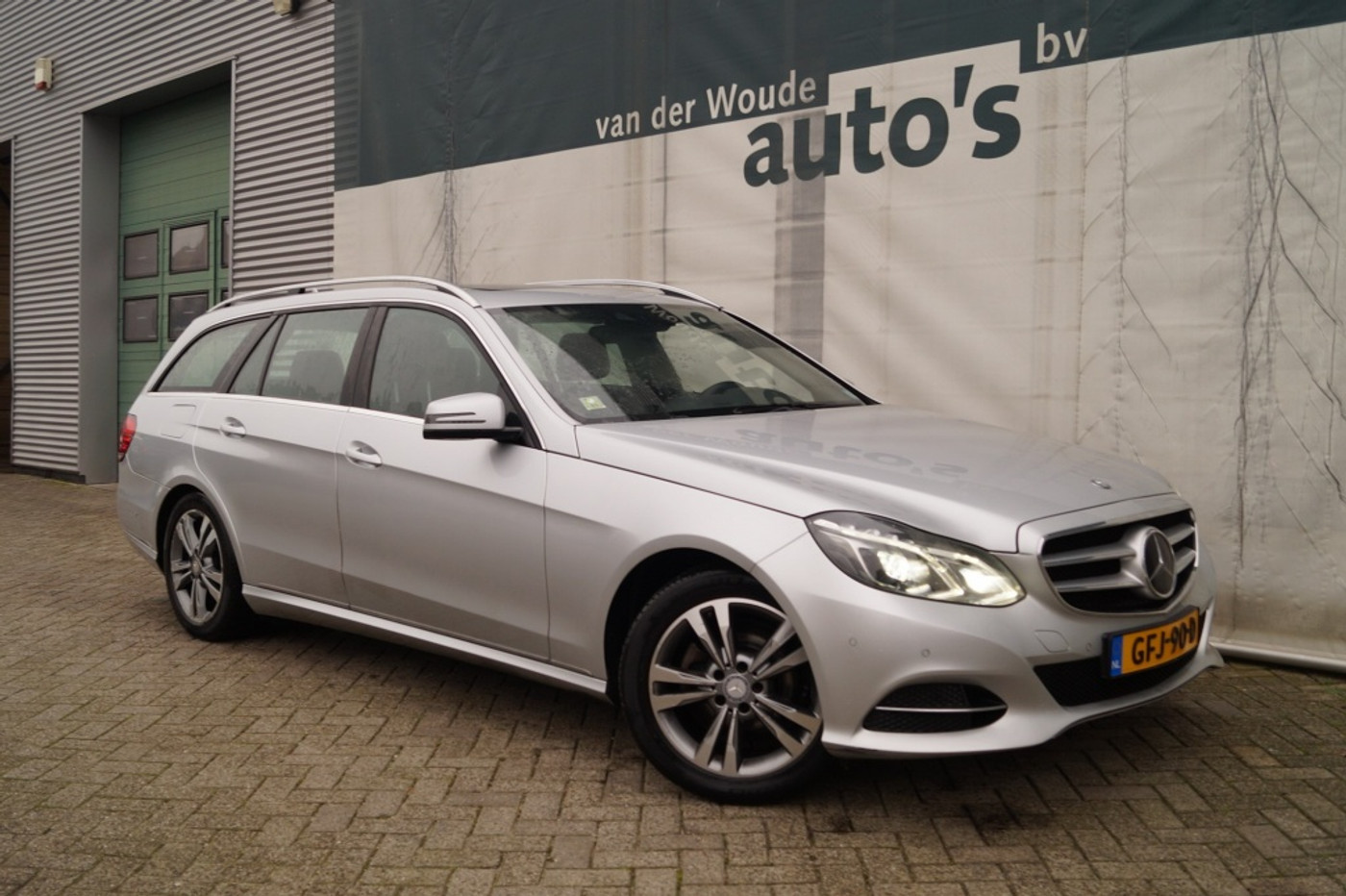 Foto van Mercedes-Benz E 200 Bluetec