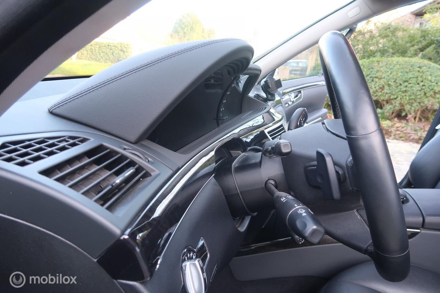 Foto van Mercedes-Benz S 500