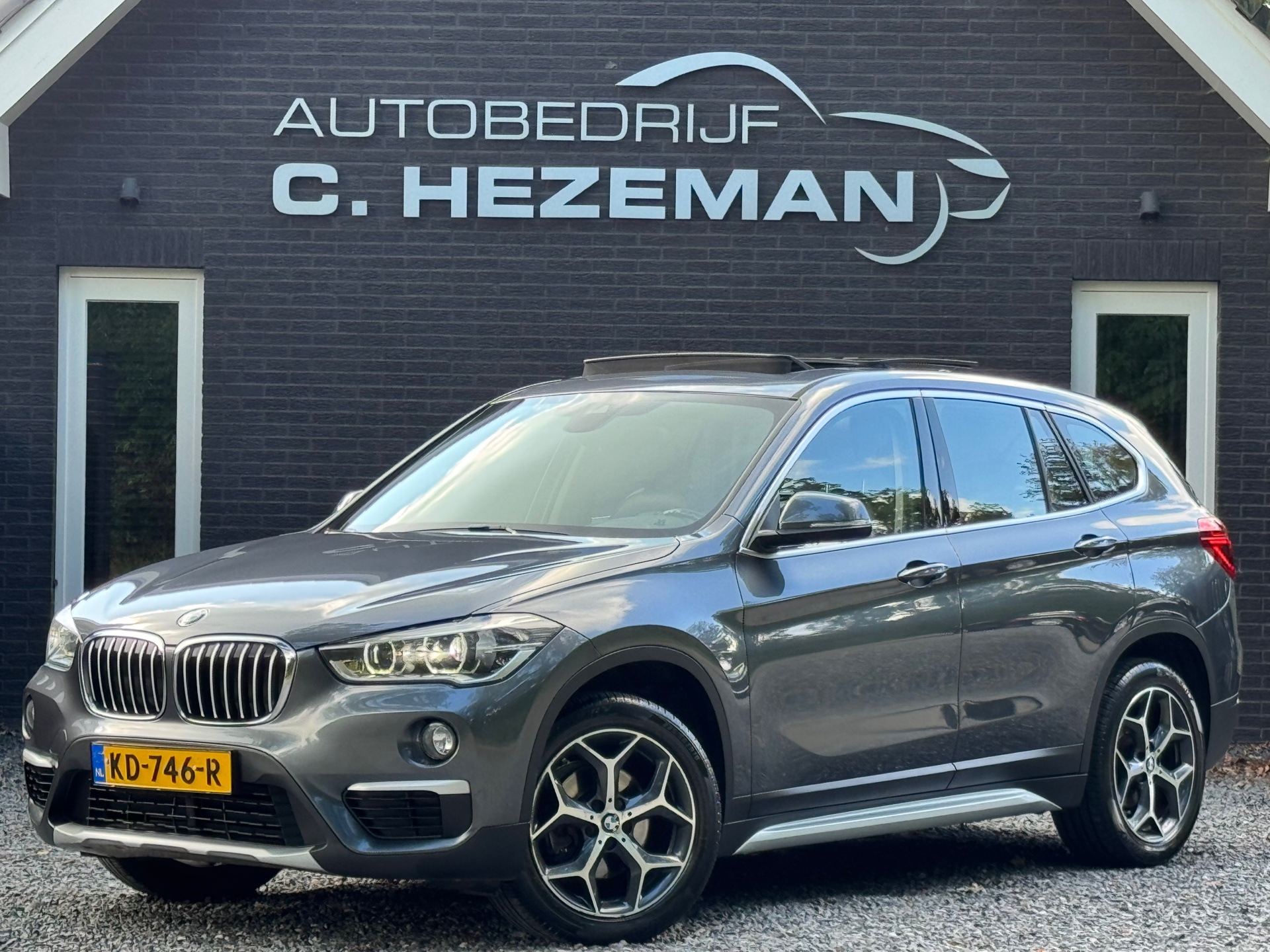 Foto van BMW X1 Sdrive18i