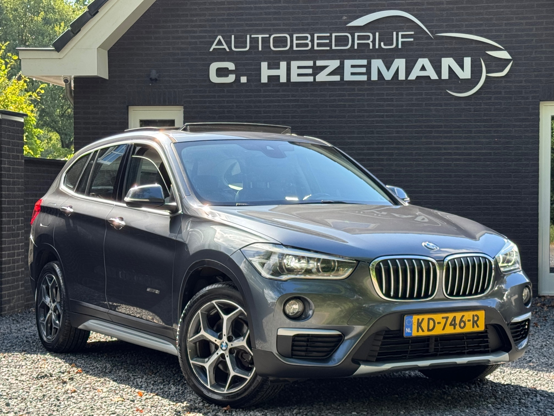 Foto van BMW X1 Sdrive18i