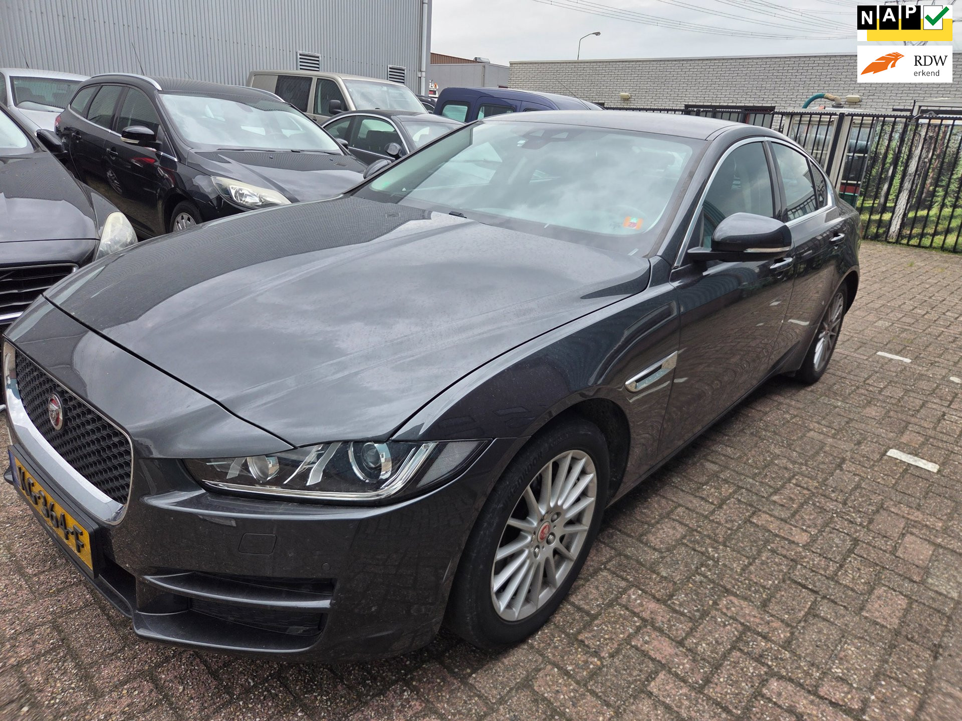 Jaguar Jaguar Xe 2.0 D Portfolio motor promleem 2016 - voorkant