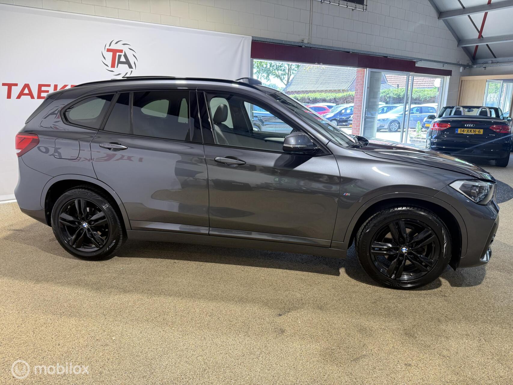 Foto van BMW X1 Sdrive18i