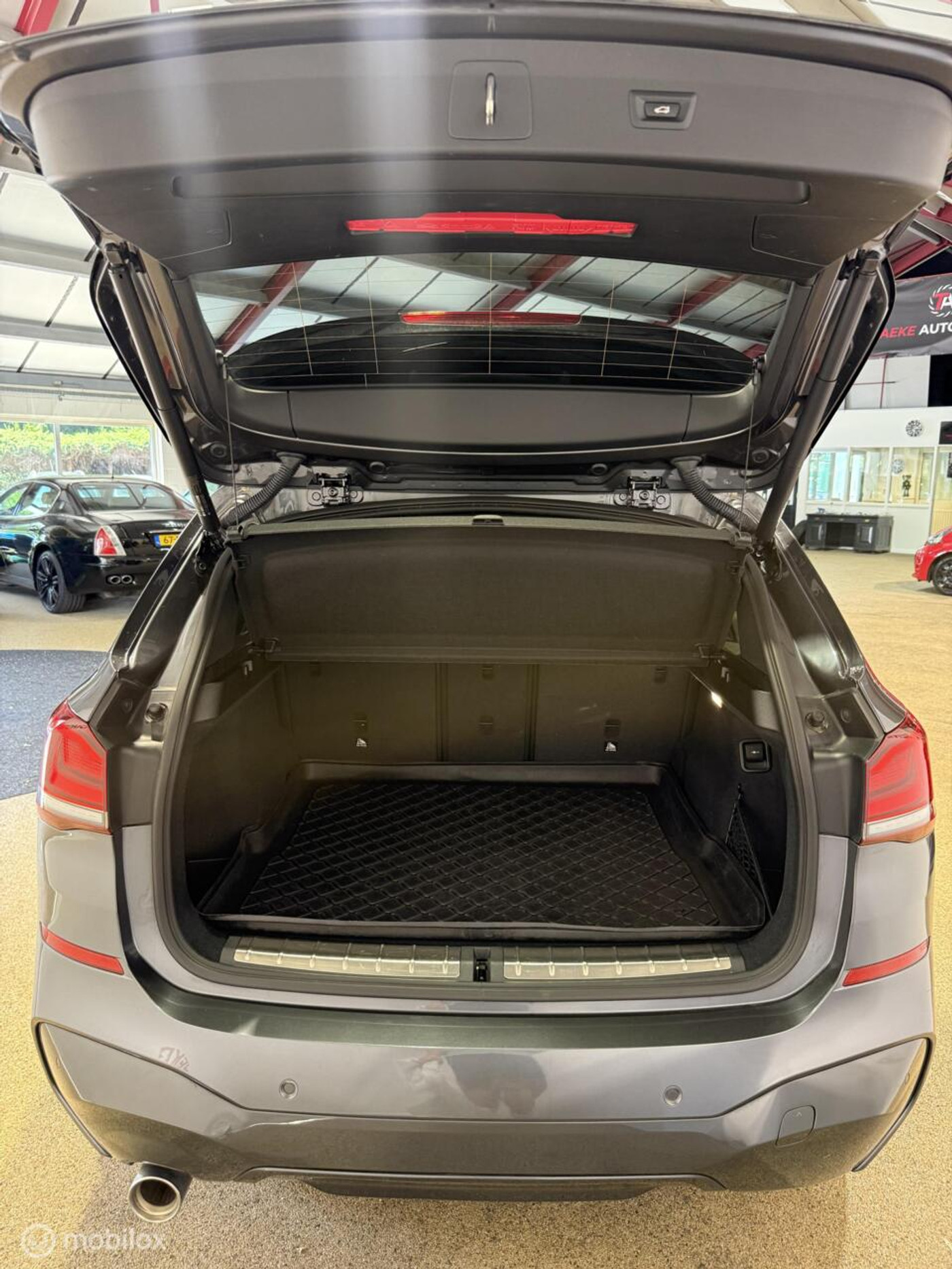 Foto van BMW X1 Sdrive18i