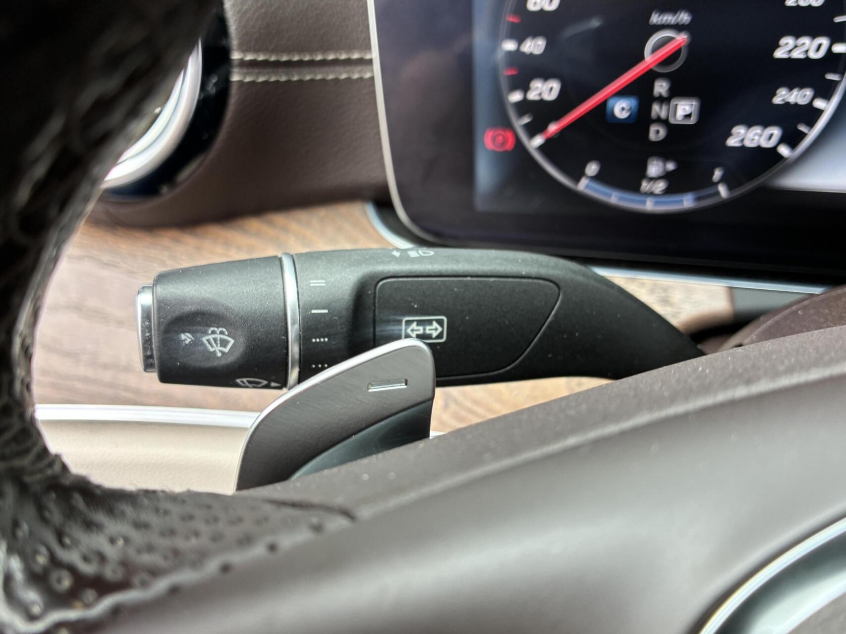 Foto van Mercedes-Benz E 200