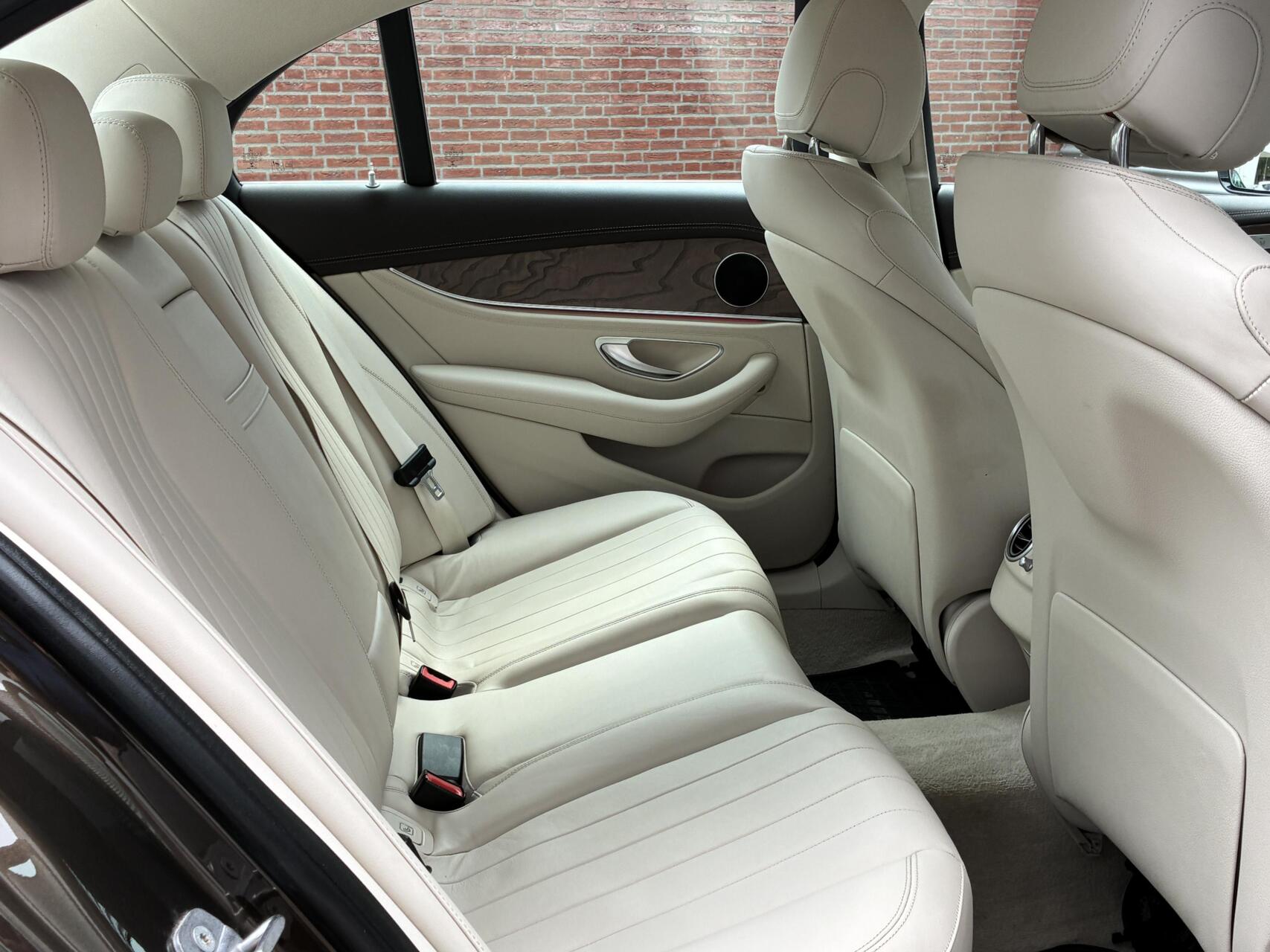 Foto van Mercedes-Benz E 200