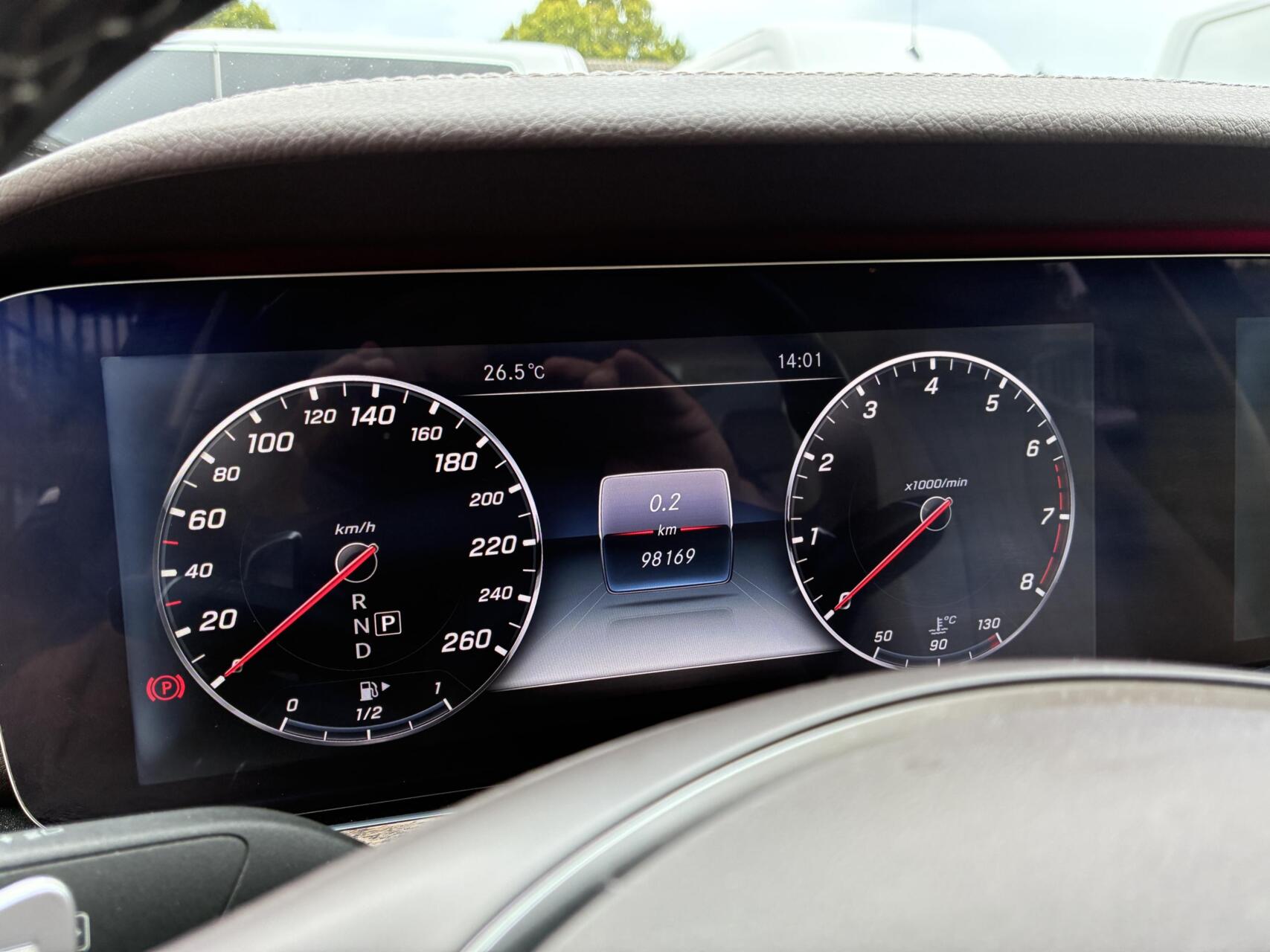 Foto van Mercedes-Benz E 200
