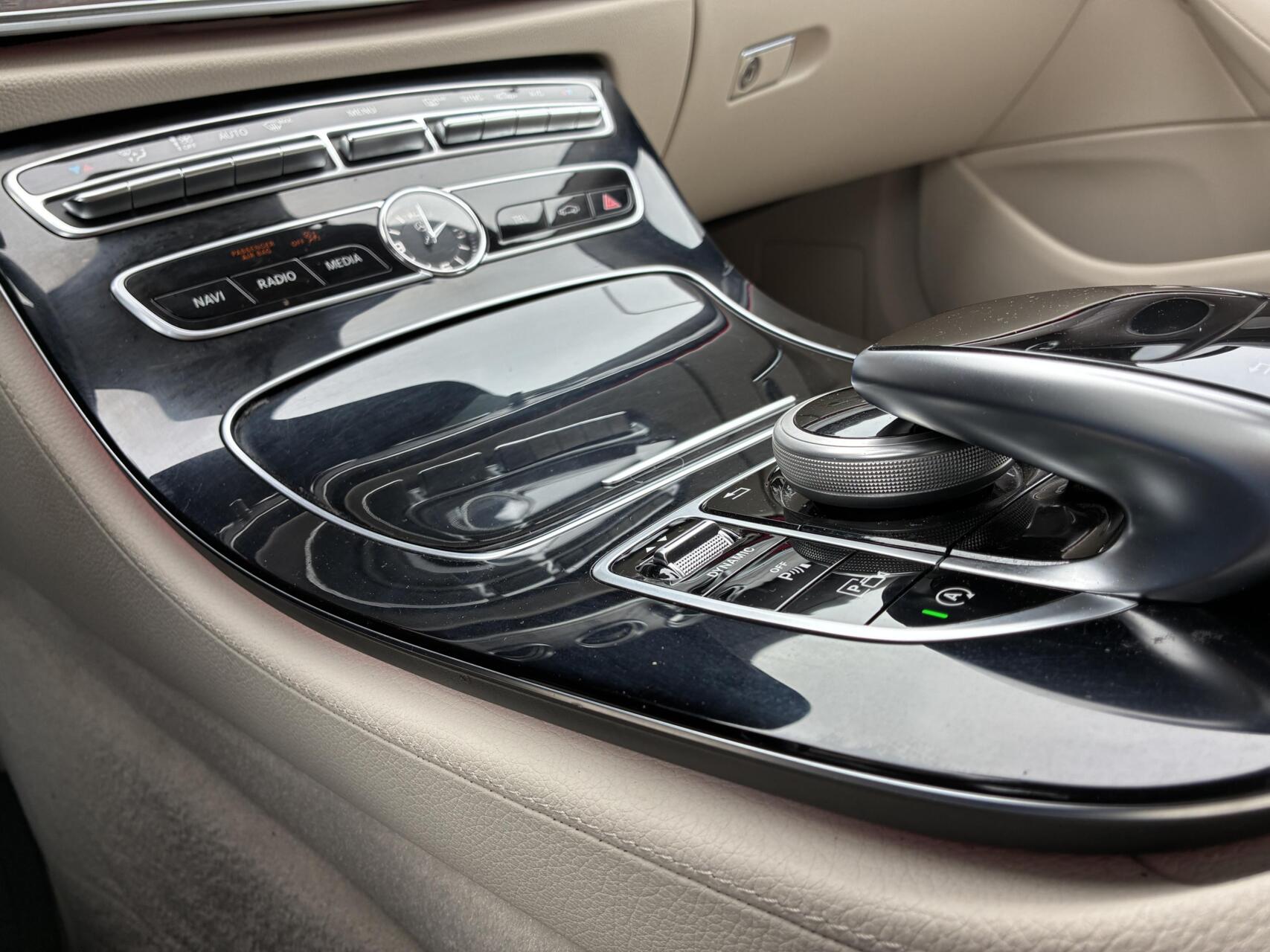 Foto van Mercedes-Benz E 200