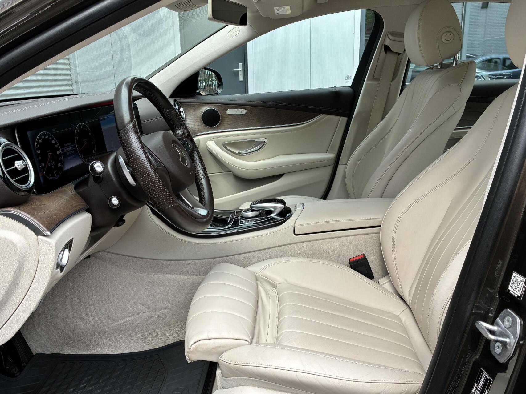 Foto van Mercedes-Benz E 200
