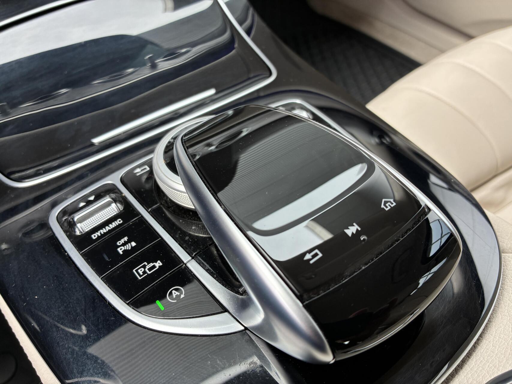 Foto van Mercedes-Benz E 200