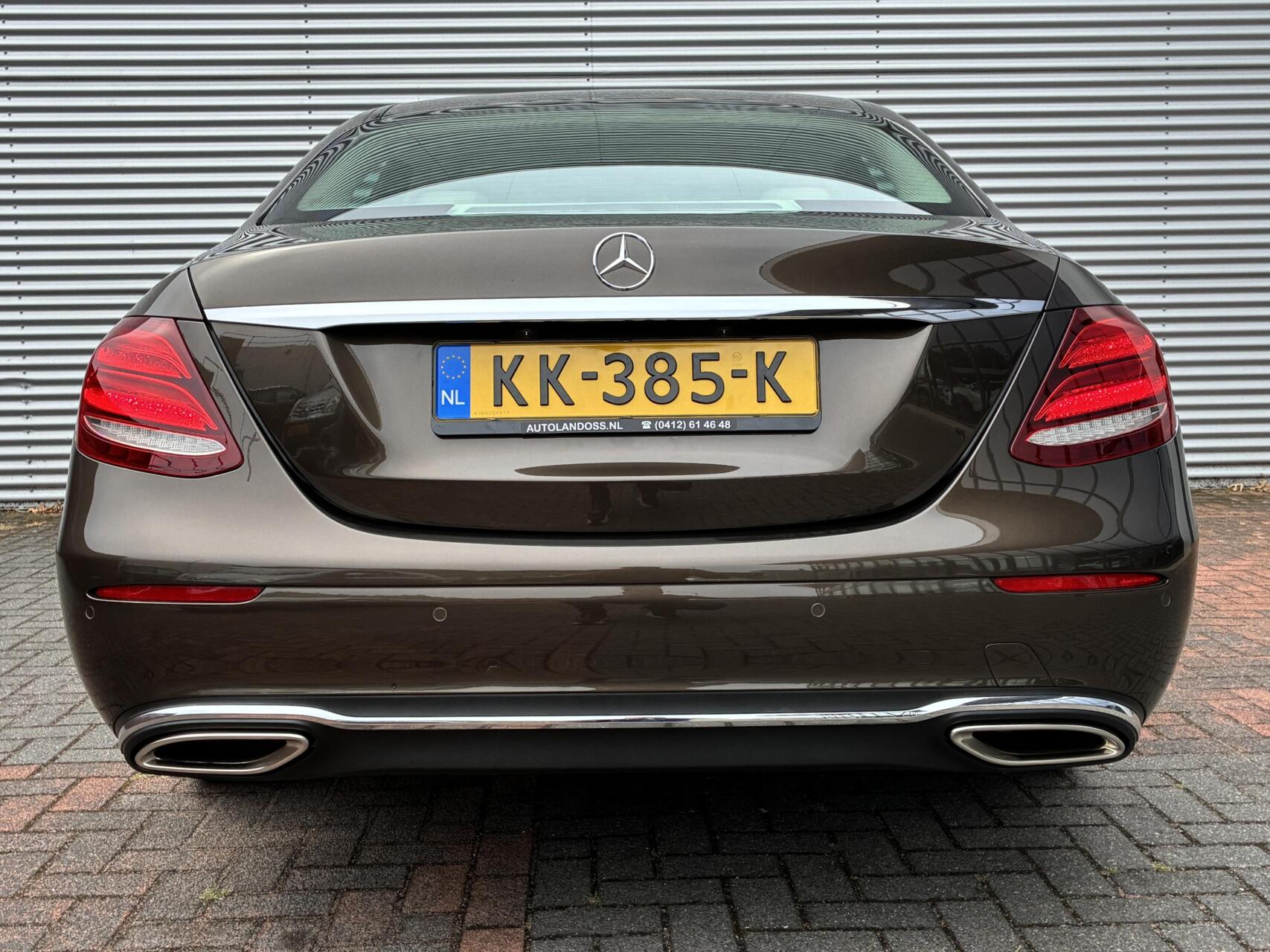 Foto van Mercedes-Benz E 200