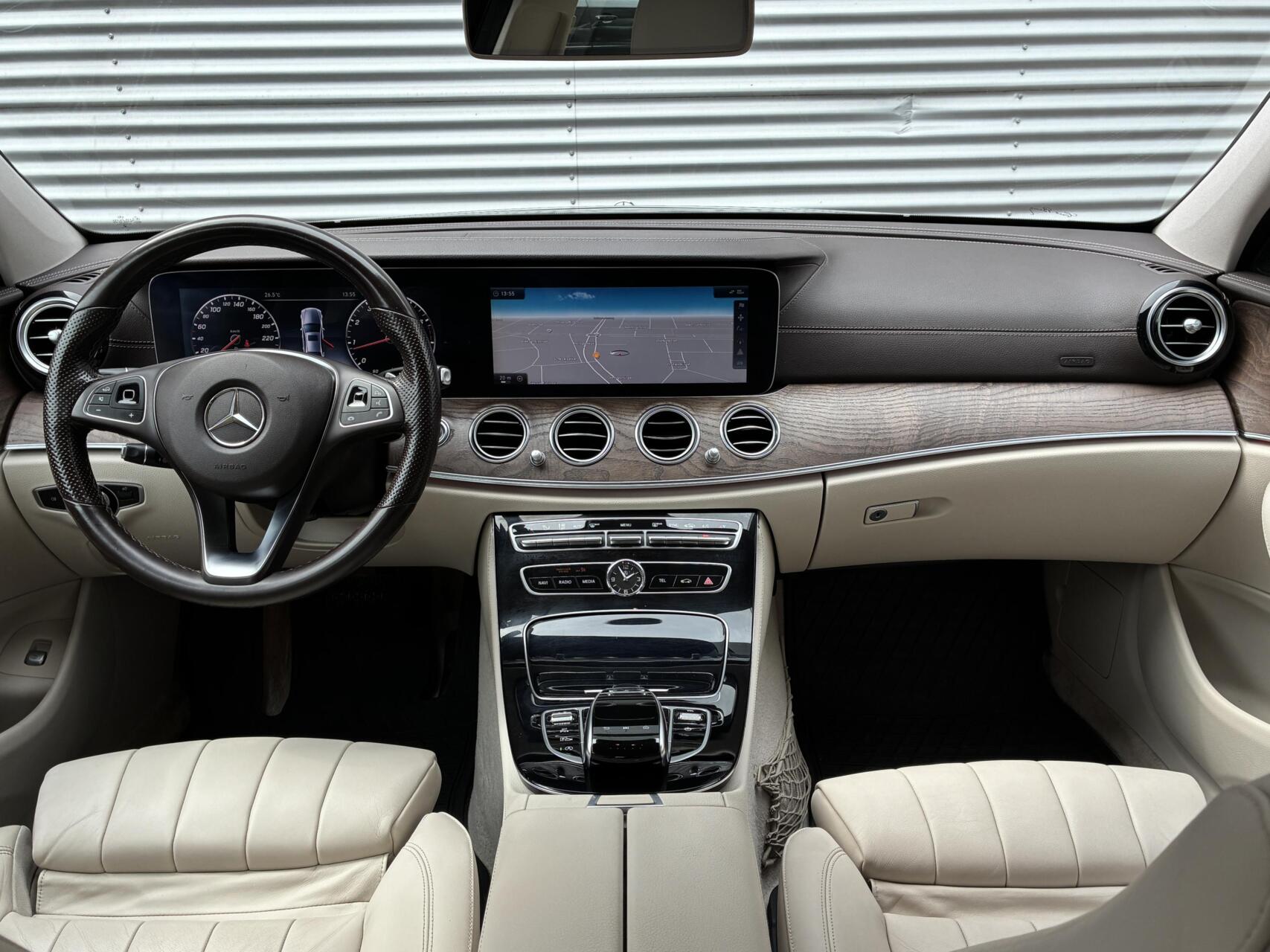 Foto van Mercedes-Benz E 200