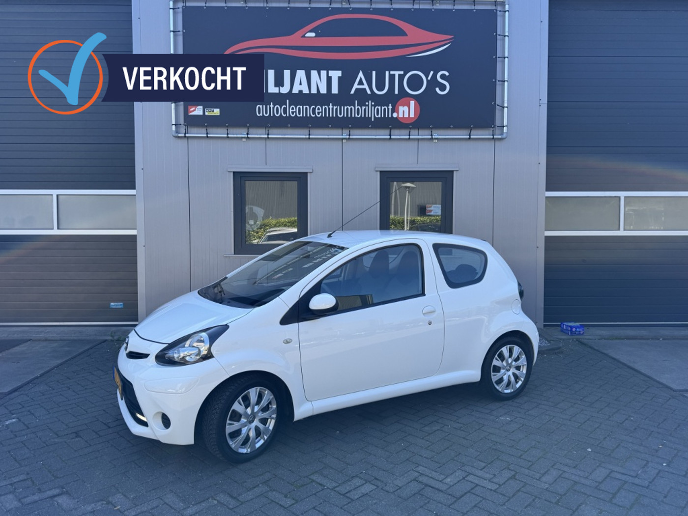 Toyota Toyota Aygo 1.0 VVT-i Aspiration 2013 - voorkant