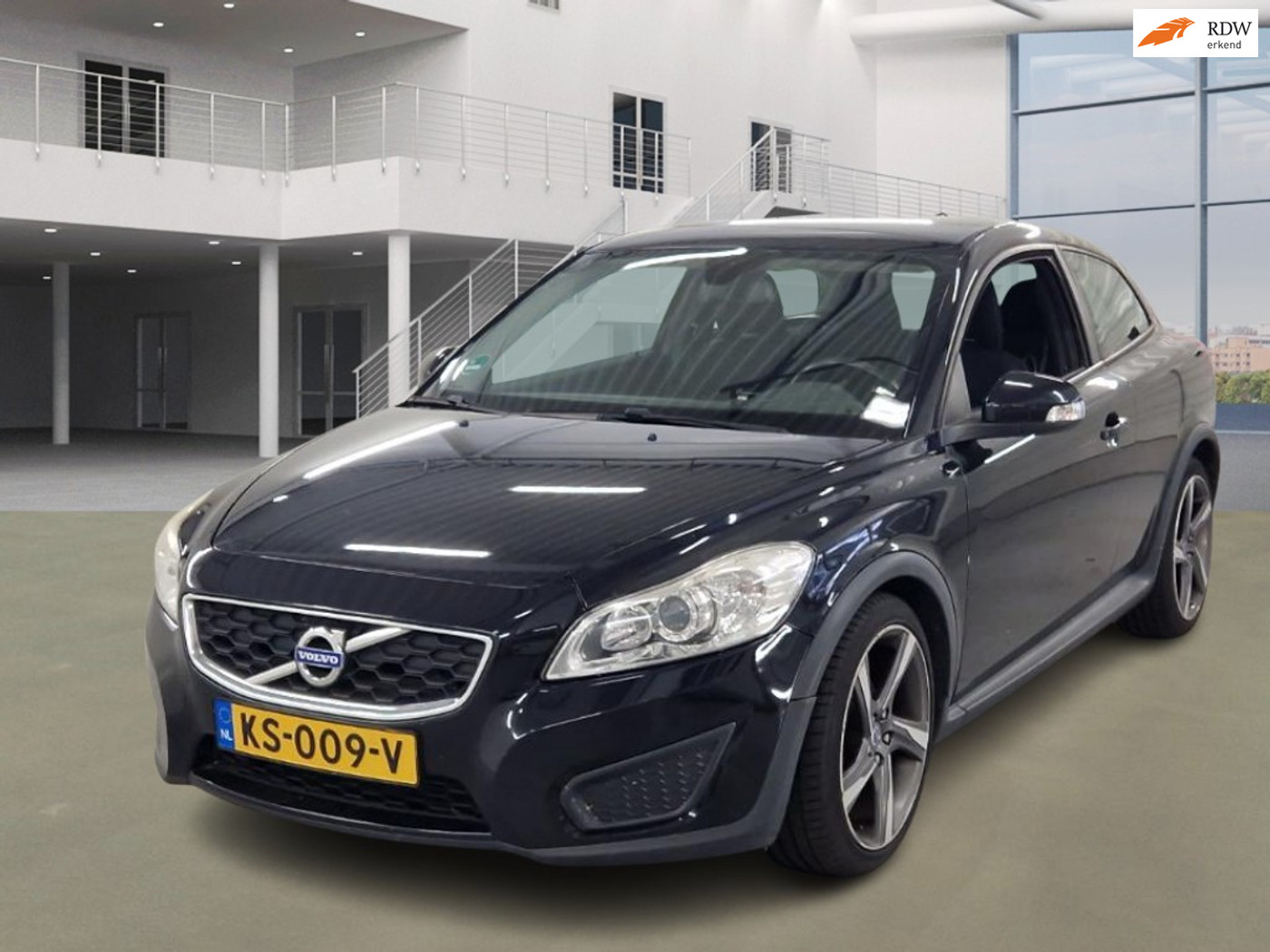 Volvo C30 1.6 D2 Kinetic AIRCO CRUISE BOEKJES 2011 - voorkant