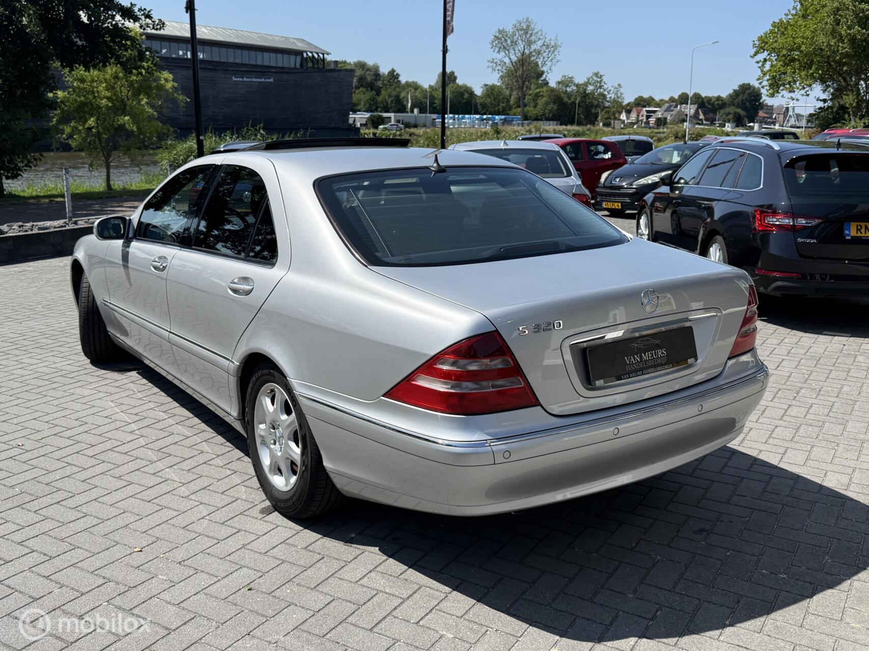 Foto van Mercedes-Benz S 320