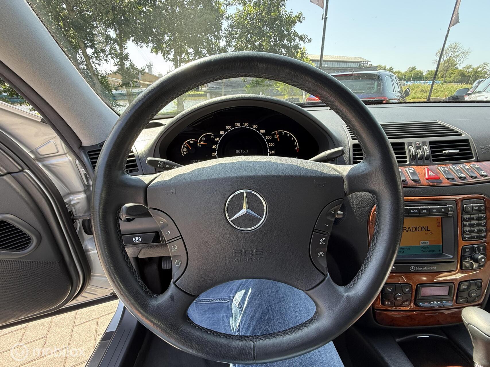 Foto van Mercedes-Benz S 320