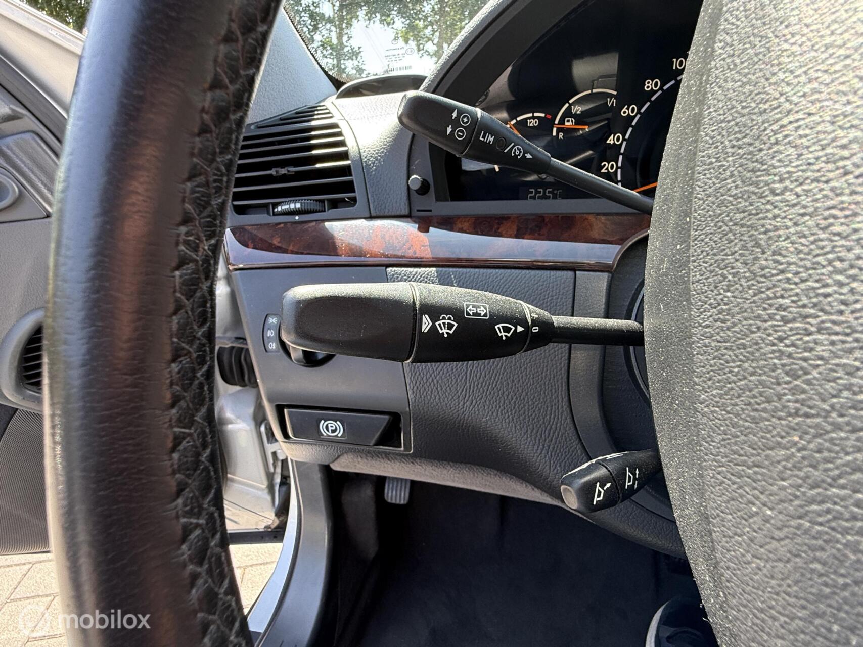 Foto van Mercedes-Benz S 320