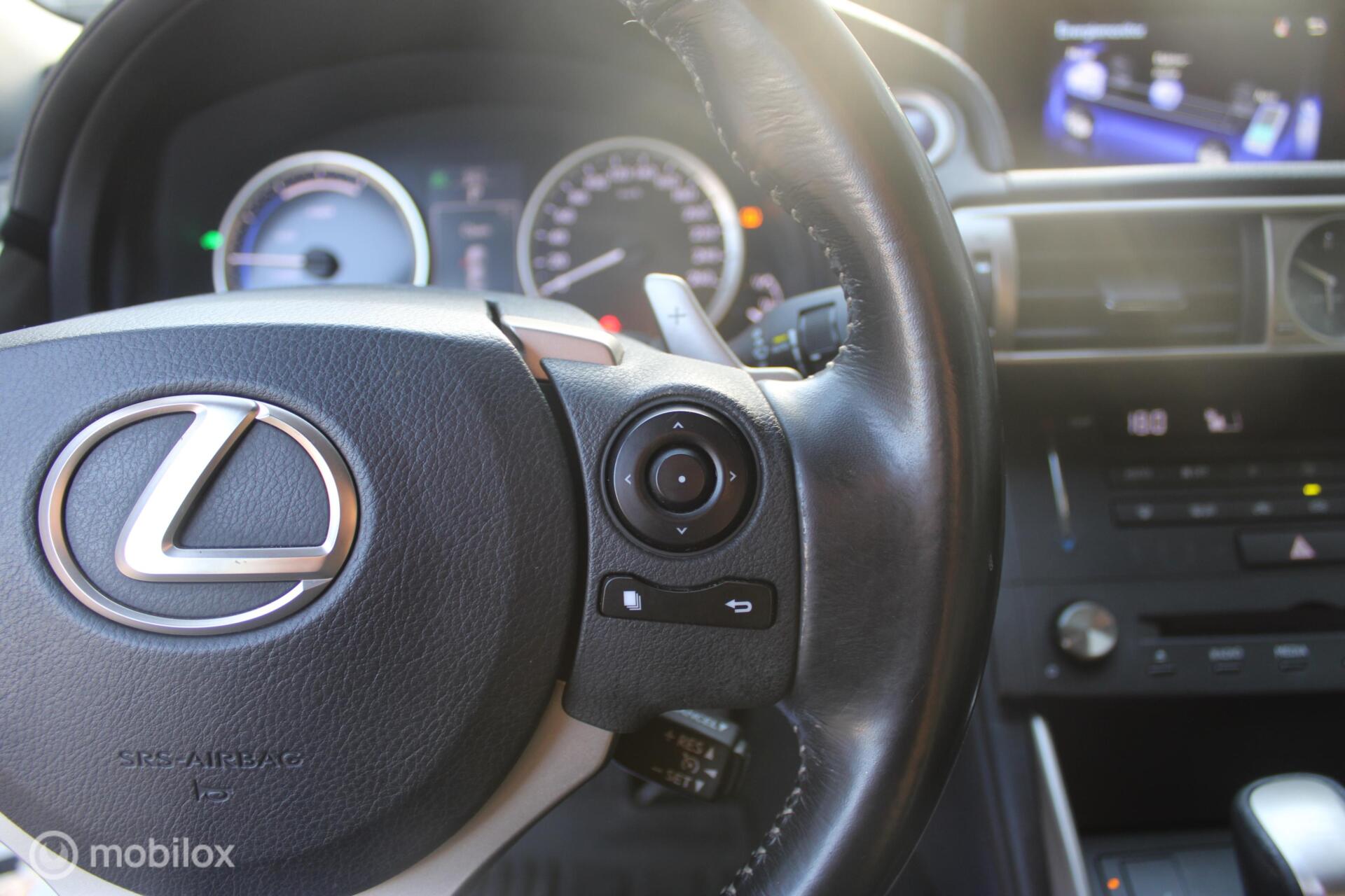 Foto van Lexus Lexus Is300h