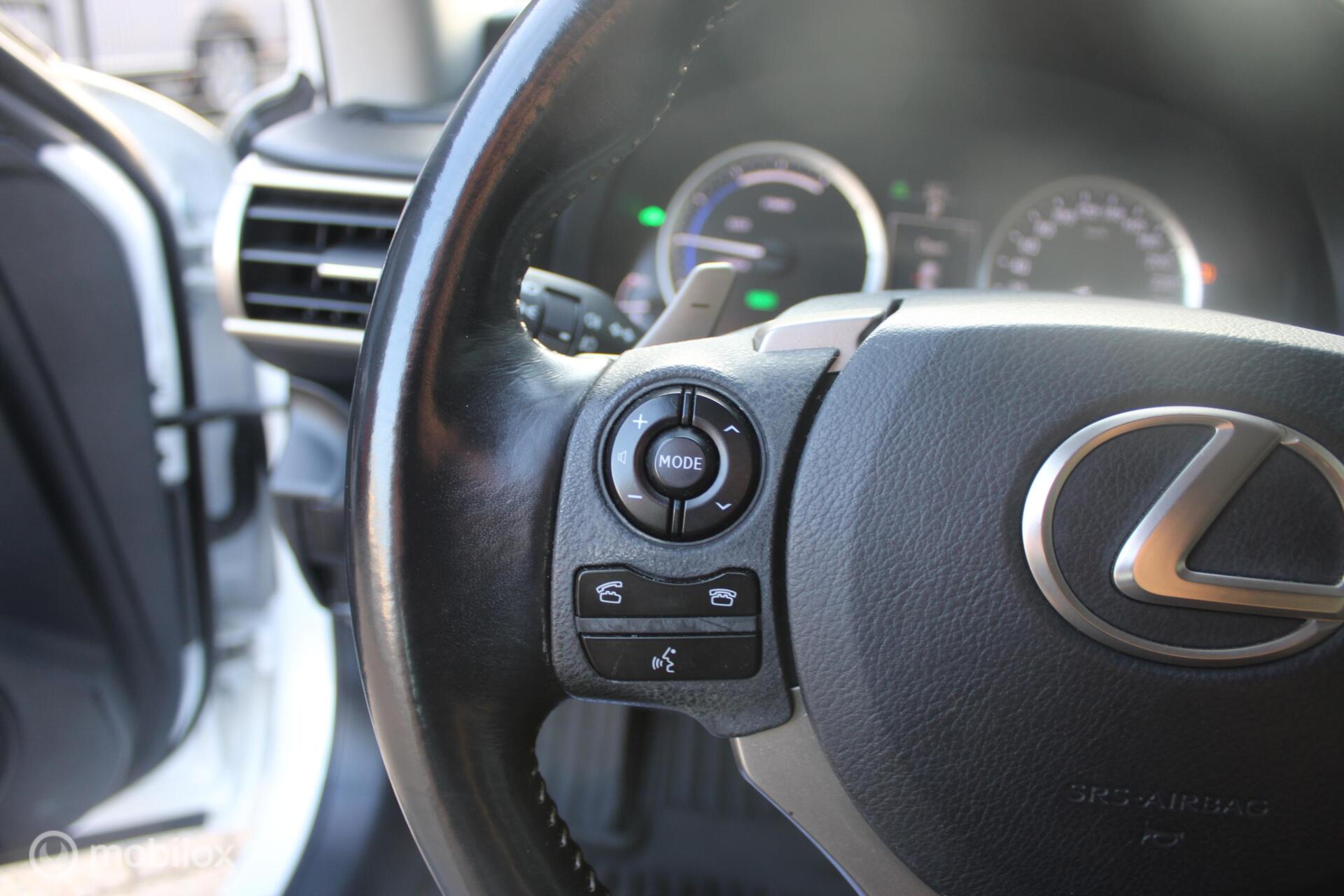 Foto van Lexus Lexus Is300h