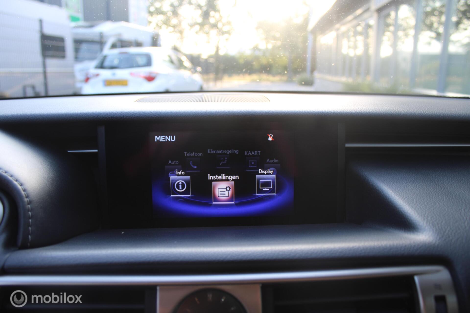 Foto van Lexus Lexus Is300h