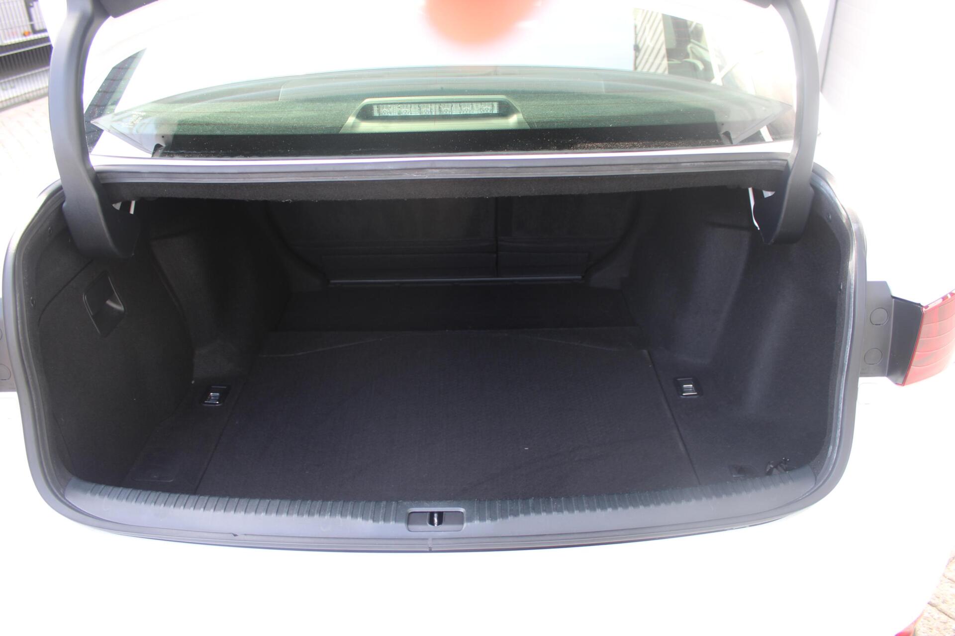 Foto van Lexus Lexus Is300h