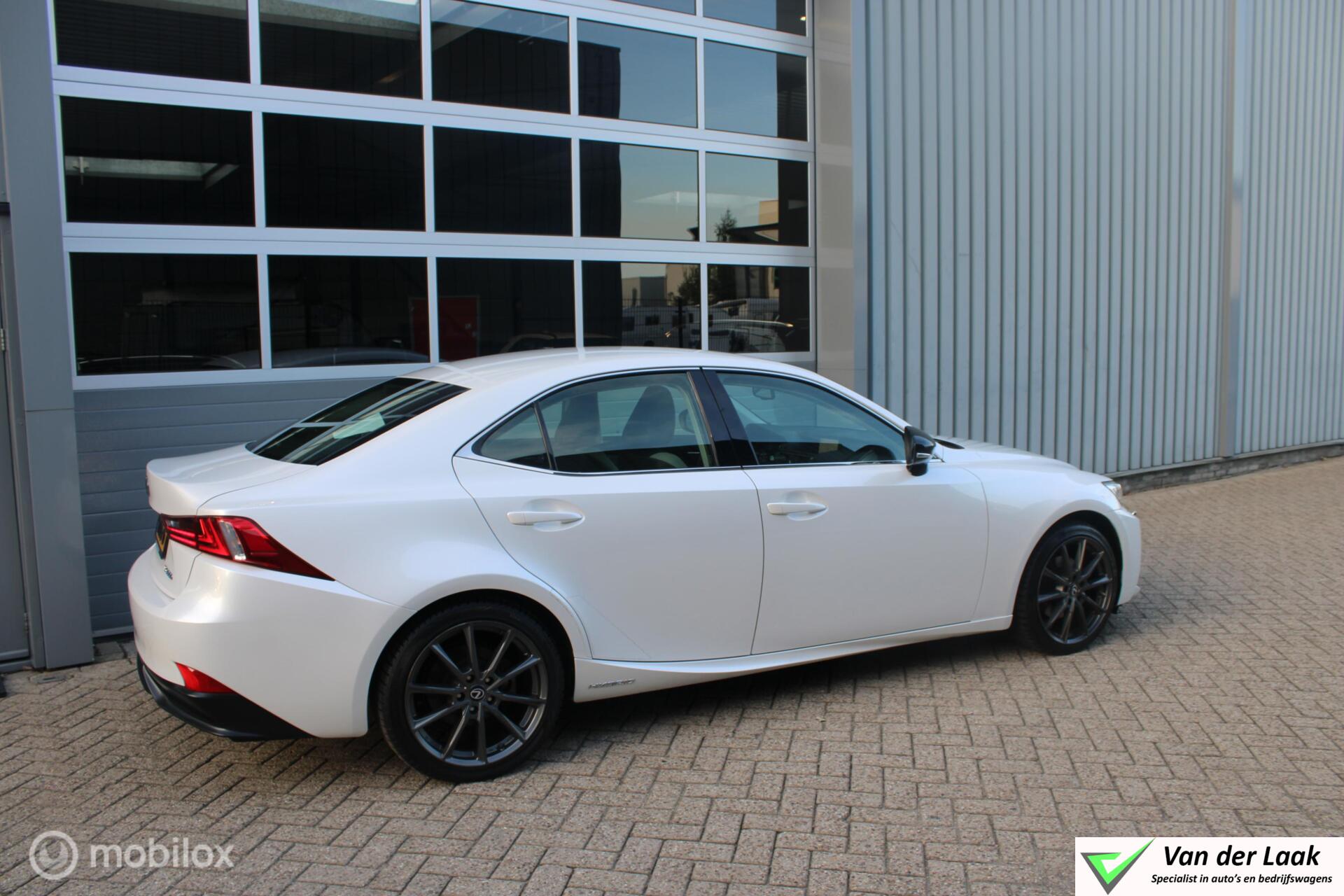 Foto van Lexus Lexus Is300h
