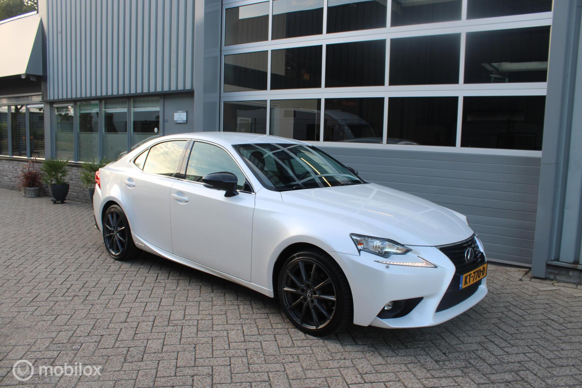 Foto van Lexus Lexus Is300h