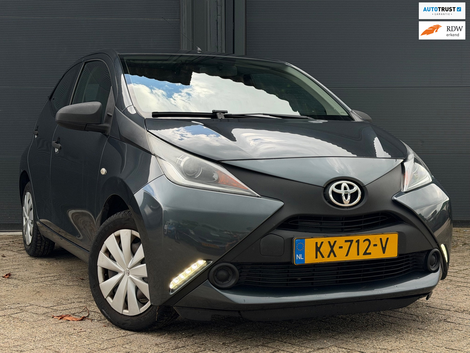 Toyota Toyota Aygo 1.0 VVT-i | Airco | Nieuwe Koppeling | Apk 01-27 | 2016 - voorkant