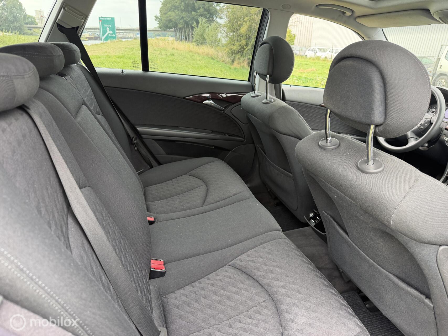 Foto van Mercedes-Benz E 200 Kompressor
