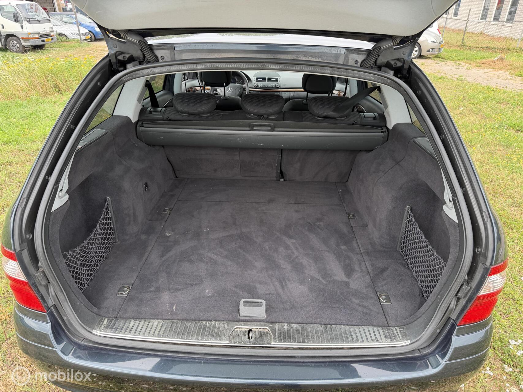 Foto van Mercedes-Benz E 200 Kompressor