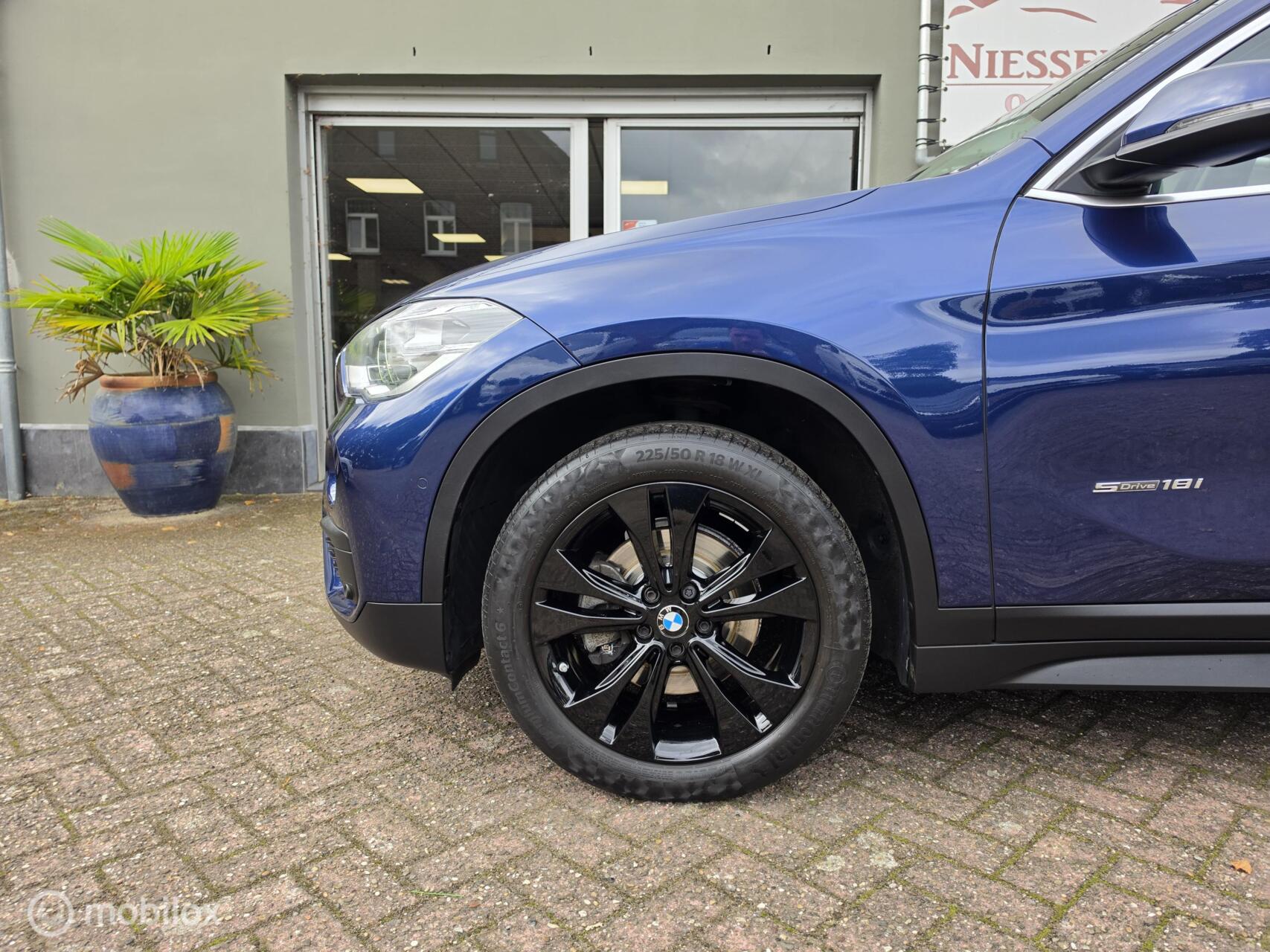 Foto van BMW X1 Sdrive18i