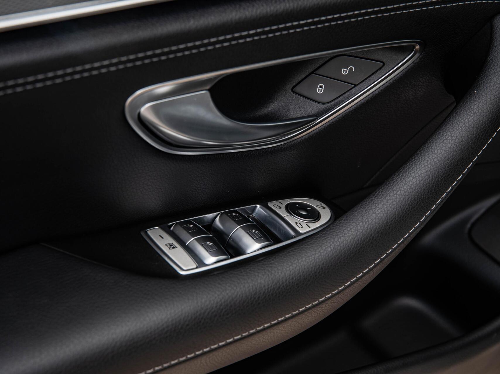 Foto van Mercedes-Benz E 350 E