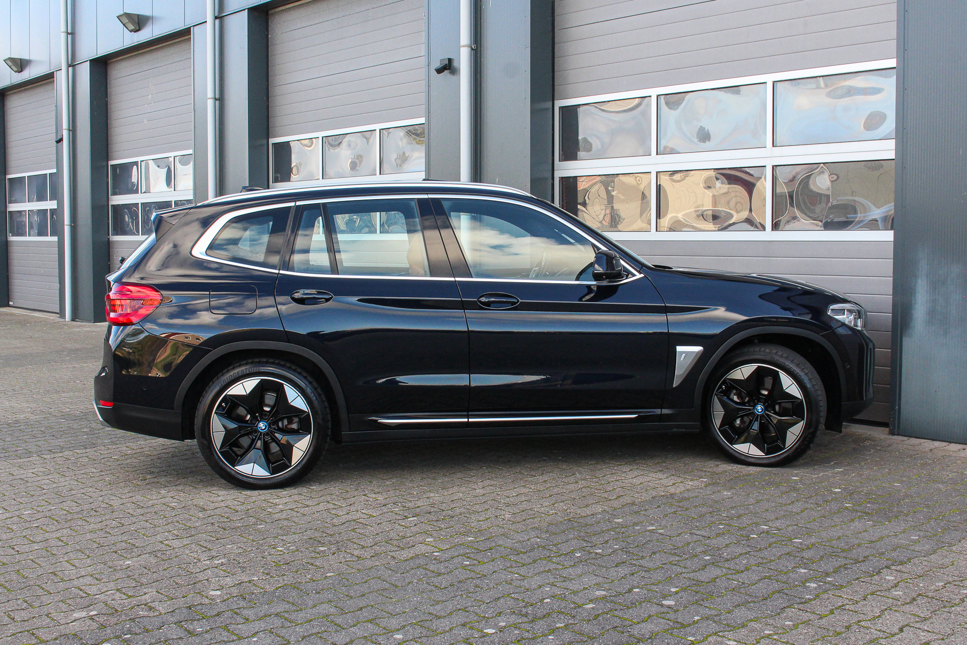 Foto van BMW Ix3