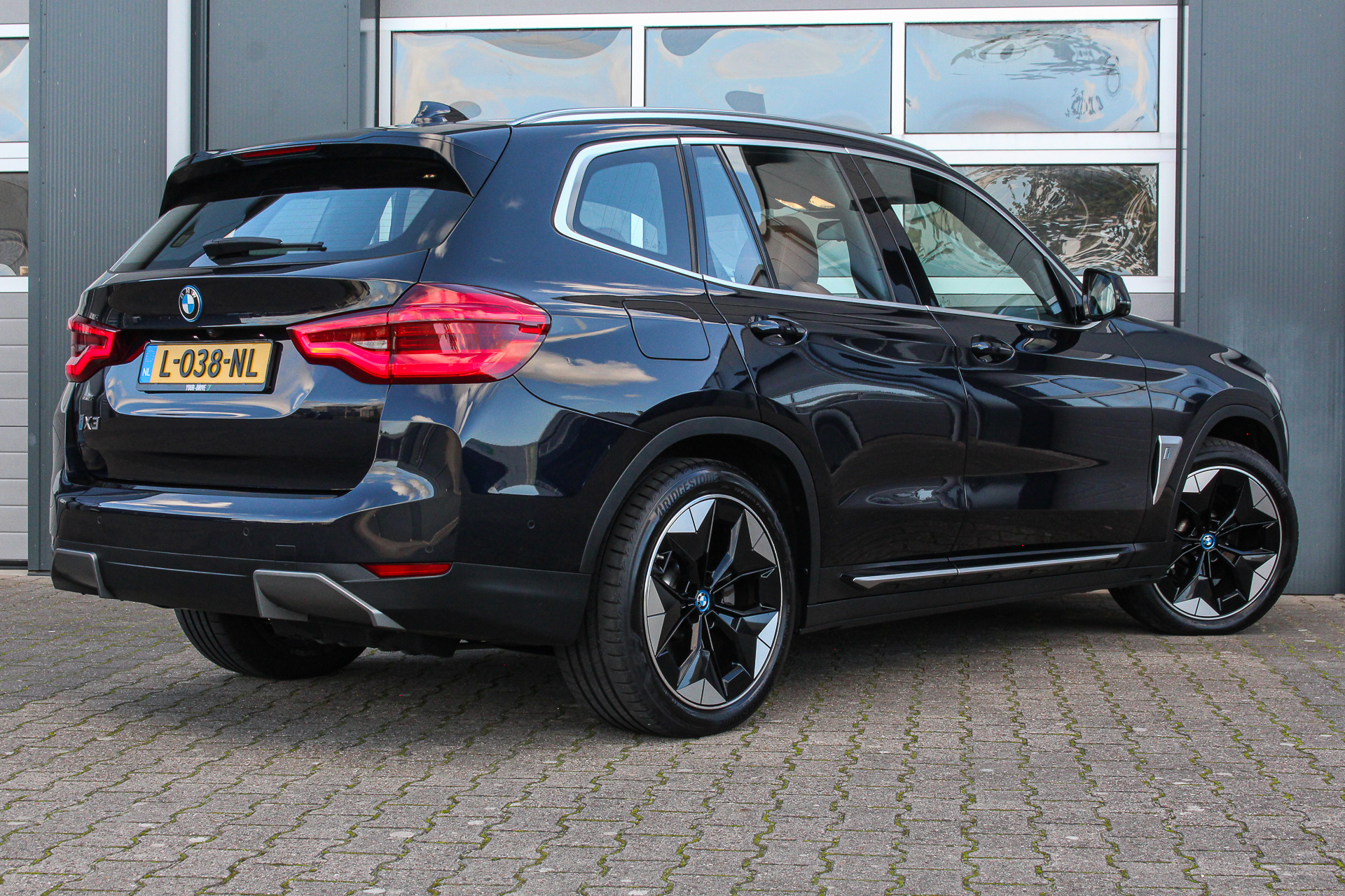 Foto van BMW Ix3