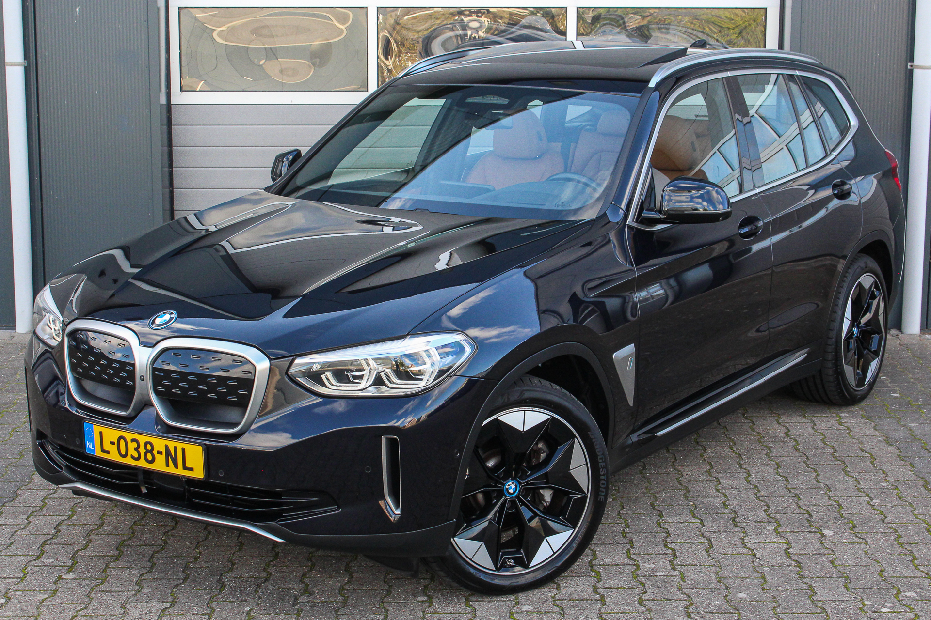 Foto van BMW Ix3