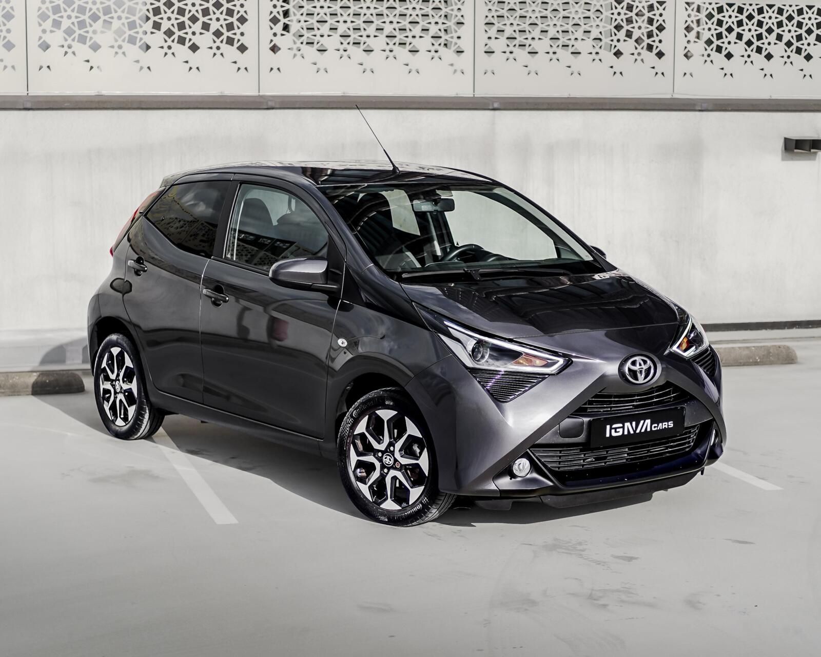 Toyota Toyota Aygo 1.0 VVT-i AUT | NAP | 1 EIG | CARPLAY | CAMERA 2021 - voorkant