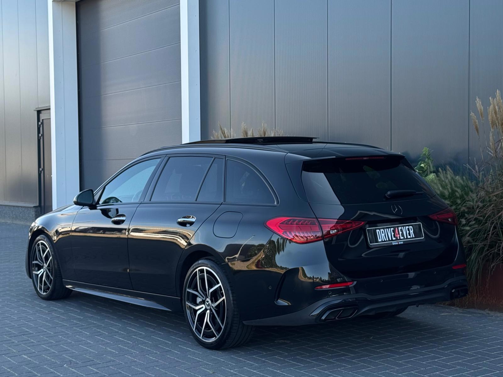 Foto van Mercedes-Benz C 300 E