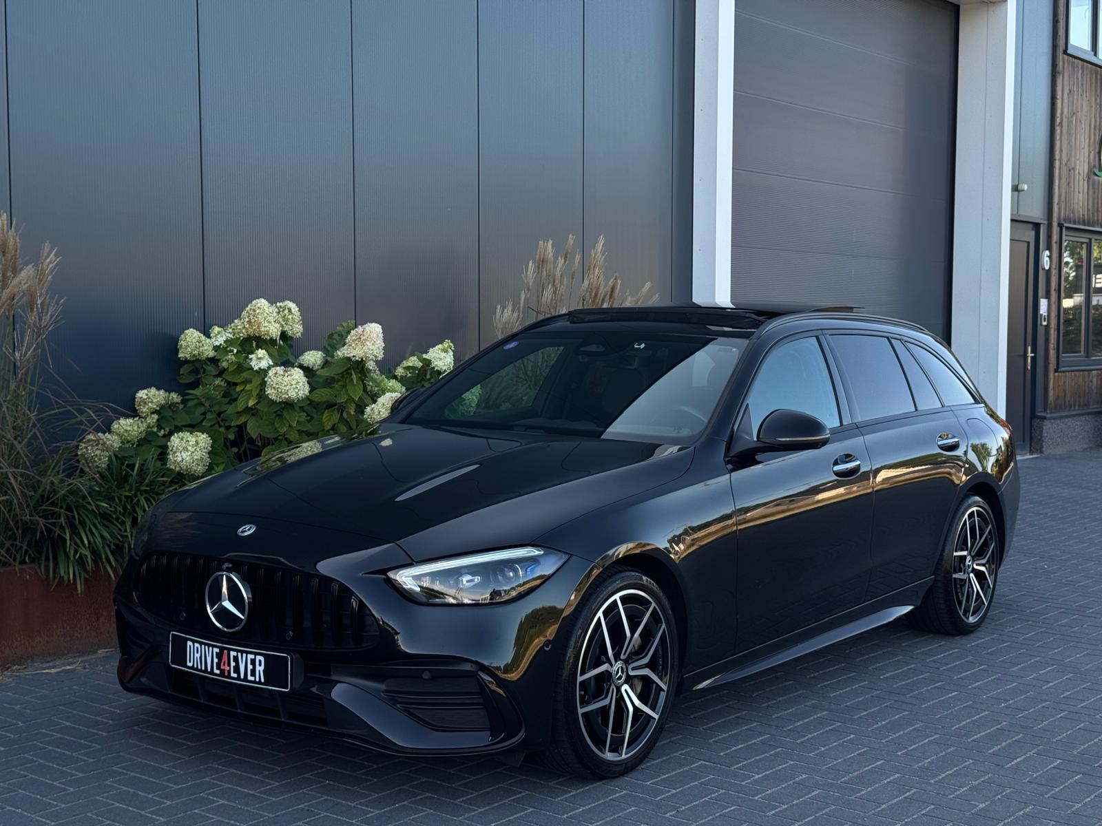 Foto van Mercedes-Benz C 300 E